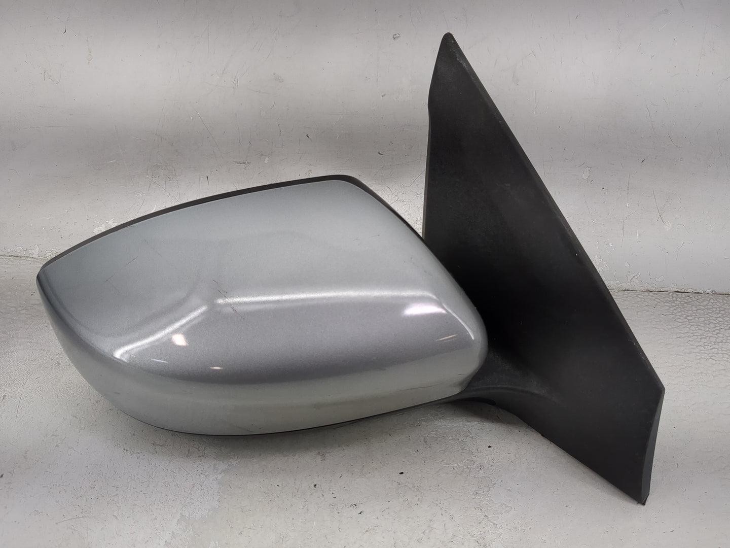 2013-2015 Nissan Sentra Passenger Side View Mirror - Right Door Mirror OEM Used - Oemusedautoparts1.com