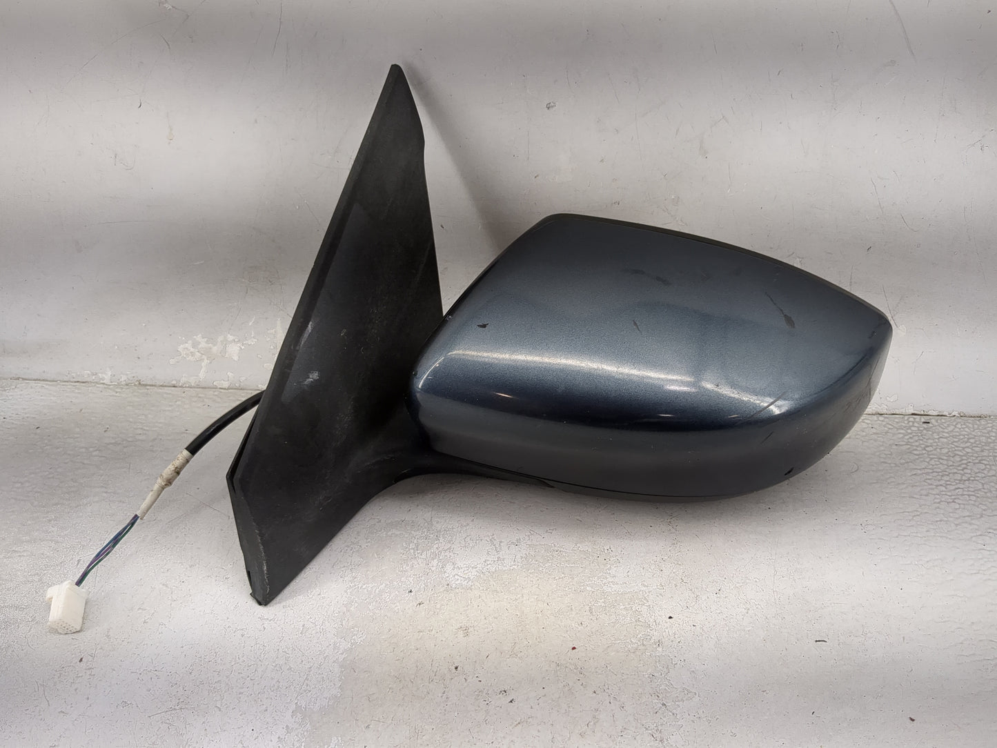 2013-2015 Nissan Sentra Driver Side View Mirror - Left Door Mirror OEM Used - Oemusedautoparts1.com