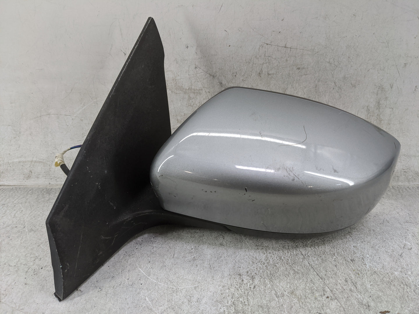 2013-2015 Nissan Sentra Driver Side View Mirror - Left Door Mirror OEM Used - Oemusedautoparts1.com
