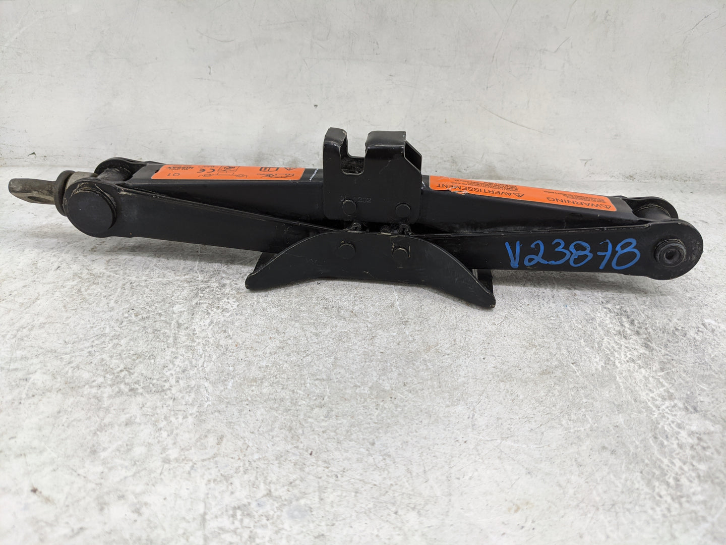 2014 Nissan Sentra Spare Scissor Car Jack Black 1479955 - Oemusedautoparts1.com