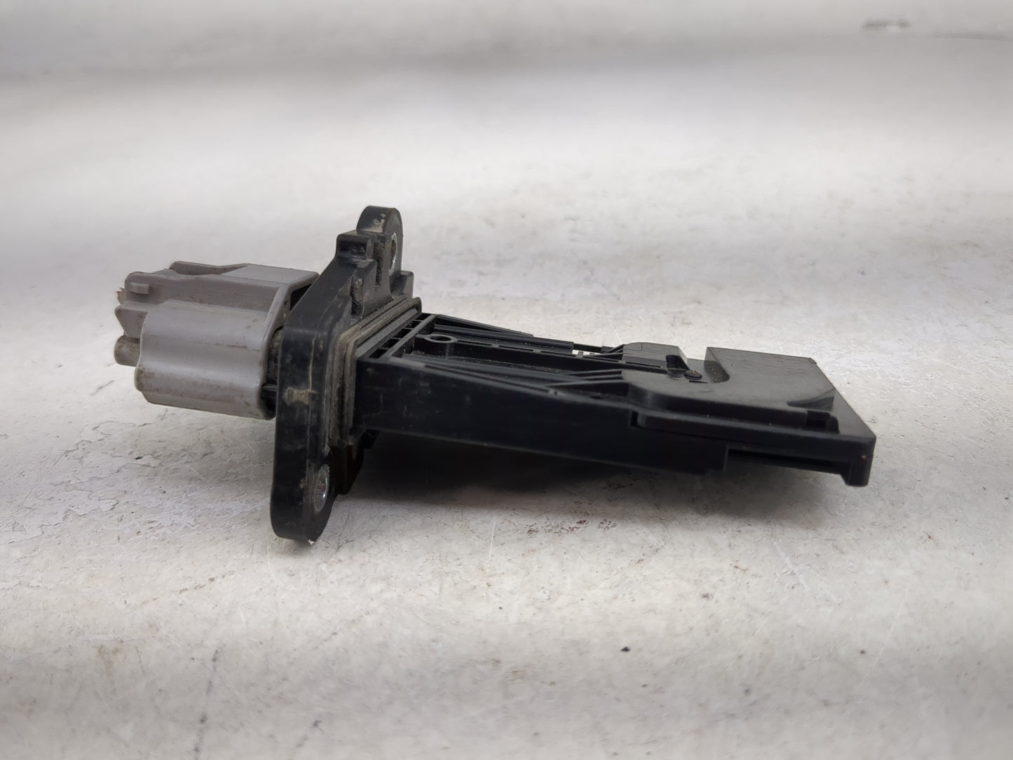 2013-2015 Nissan Sentra Mass Air Flow Meter Maf 1486141 - Oemusedautoparts1.com