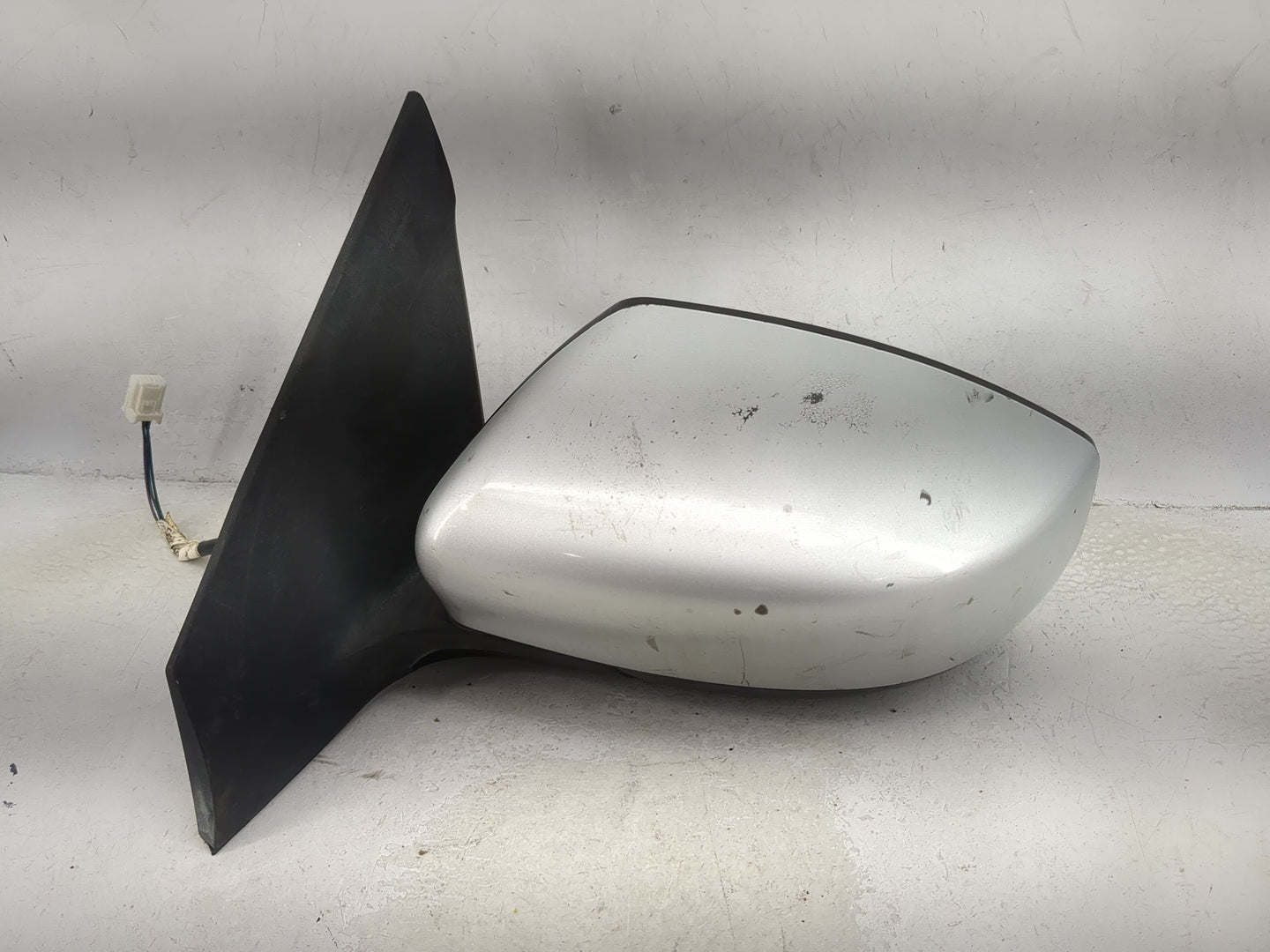 2013-2015 Nissan Sentra Driver Side View Mirror - Left Door Mirror OEM Used - Oemusedautoparts1.com