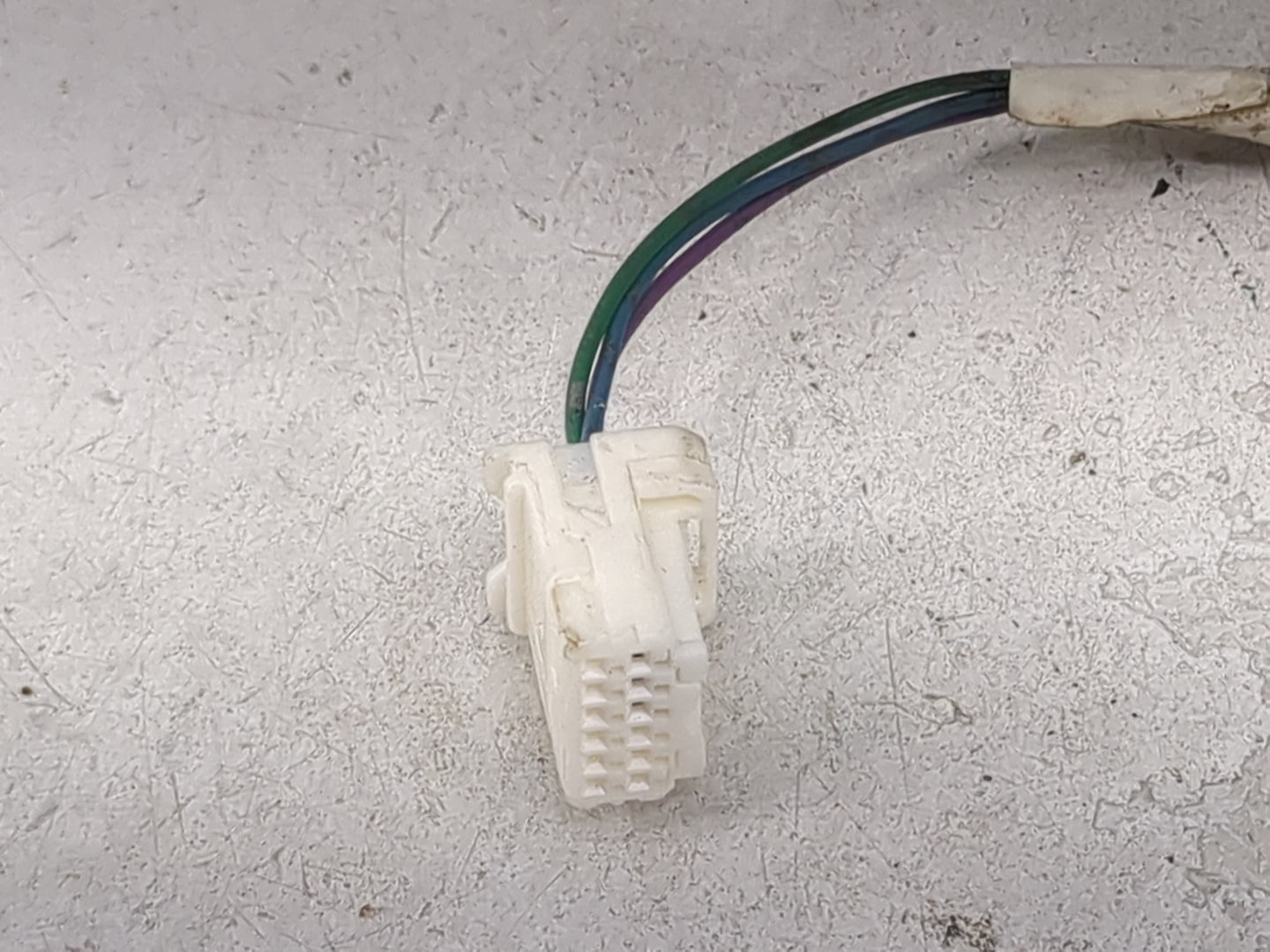 2013-2015 Nissan Sentra Driver Side View Mirror - Left Door Mirror OEM Used - Oemusedautoparts1.com