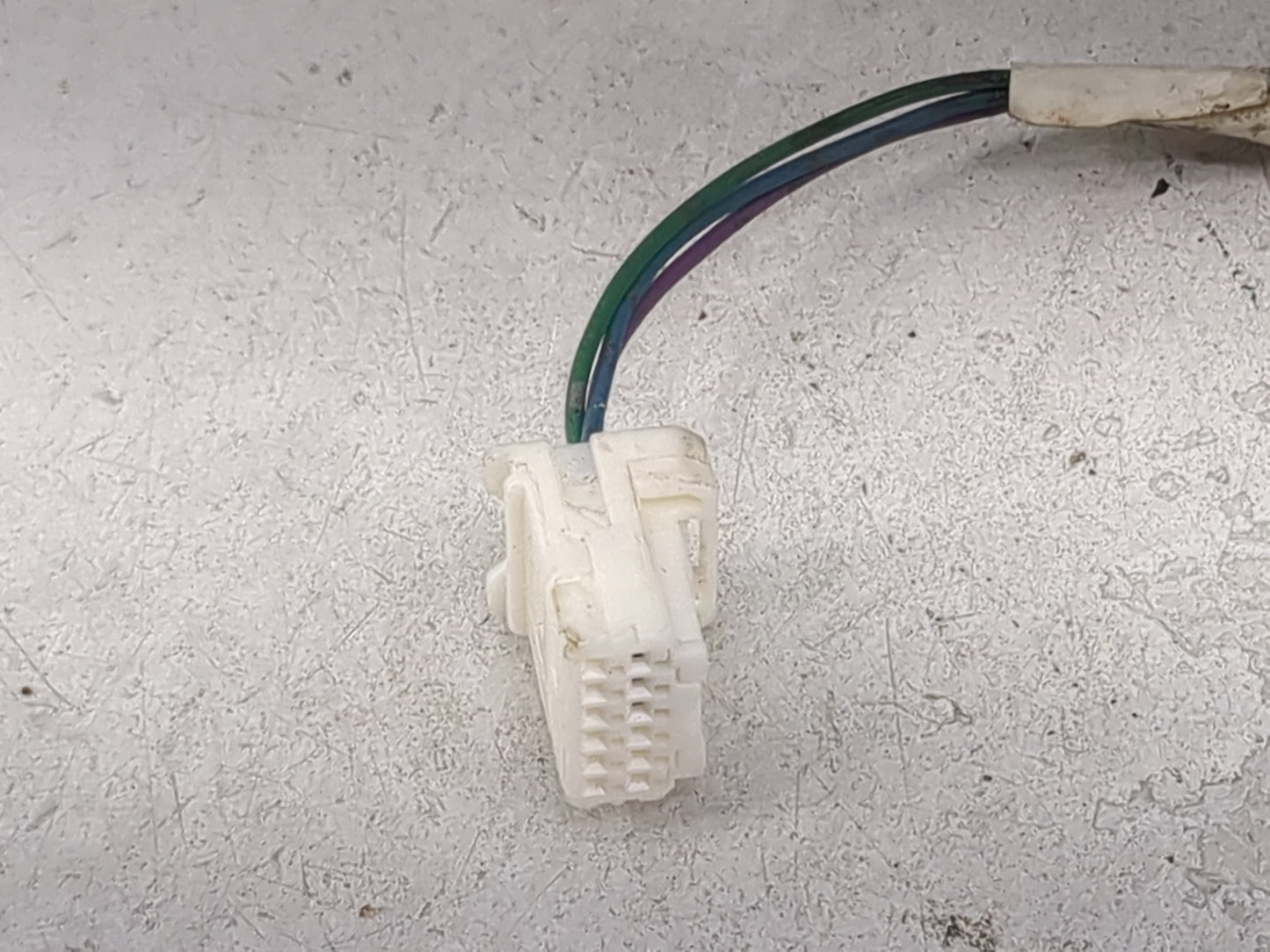 2013-2015 Nissan Sentra Driver Side View Mirror - Left Door Mirror OEM Used - Oemusedautoparts1.com