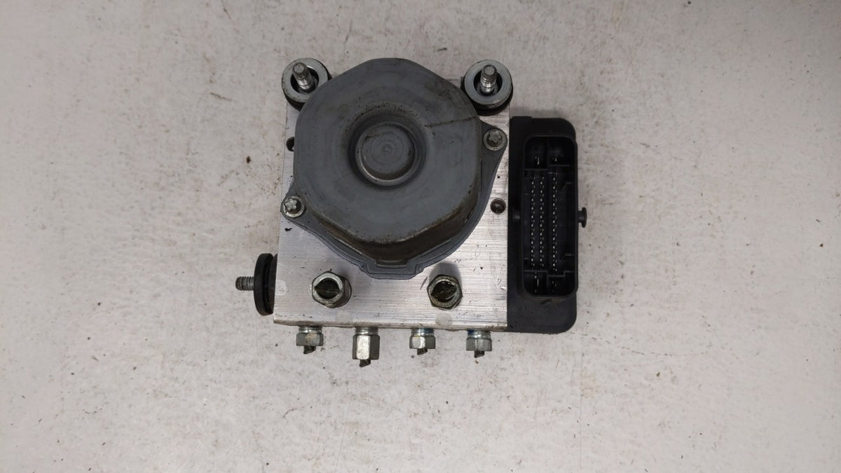 2014-2015 Nissan Sentra Anti-Lock Brake ABS Pump Module Actuator OEM P/N:47660 3SG0C Fits Fits 2014 2015 OEM Used Auto Parts