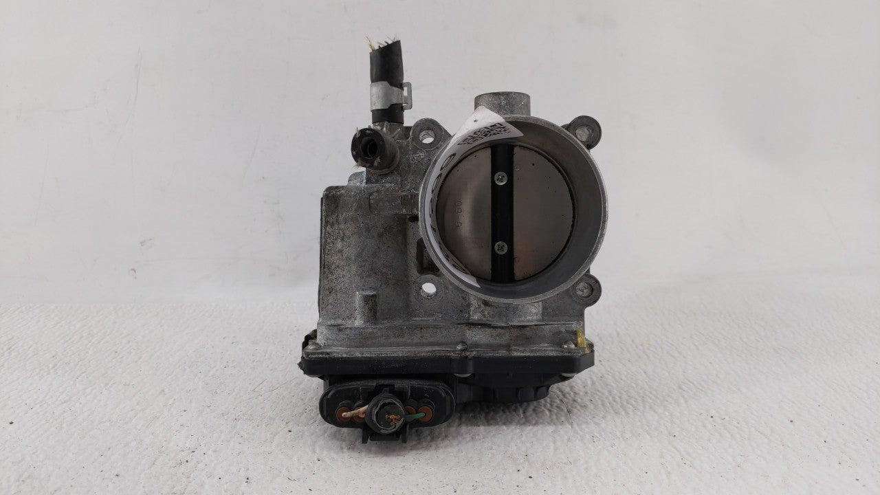 2013-2019 Nissan Sentra Throttle Body P/N:3RA60-01 C 3RA60-01 E, 3RA60-01 D Fits Fits 2013 2014 2015 2016 2017 2018 2019 OEM