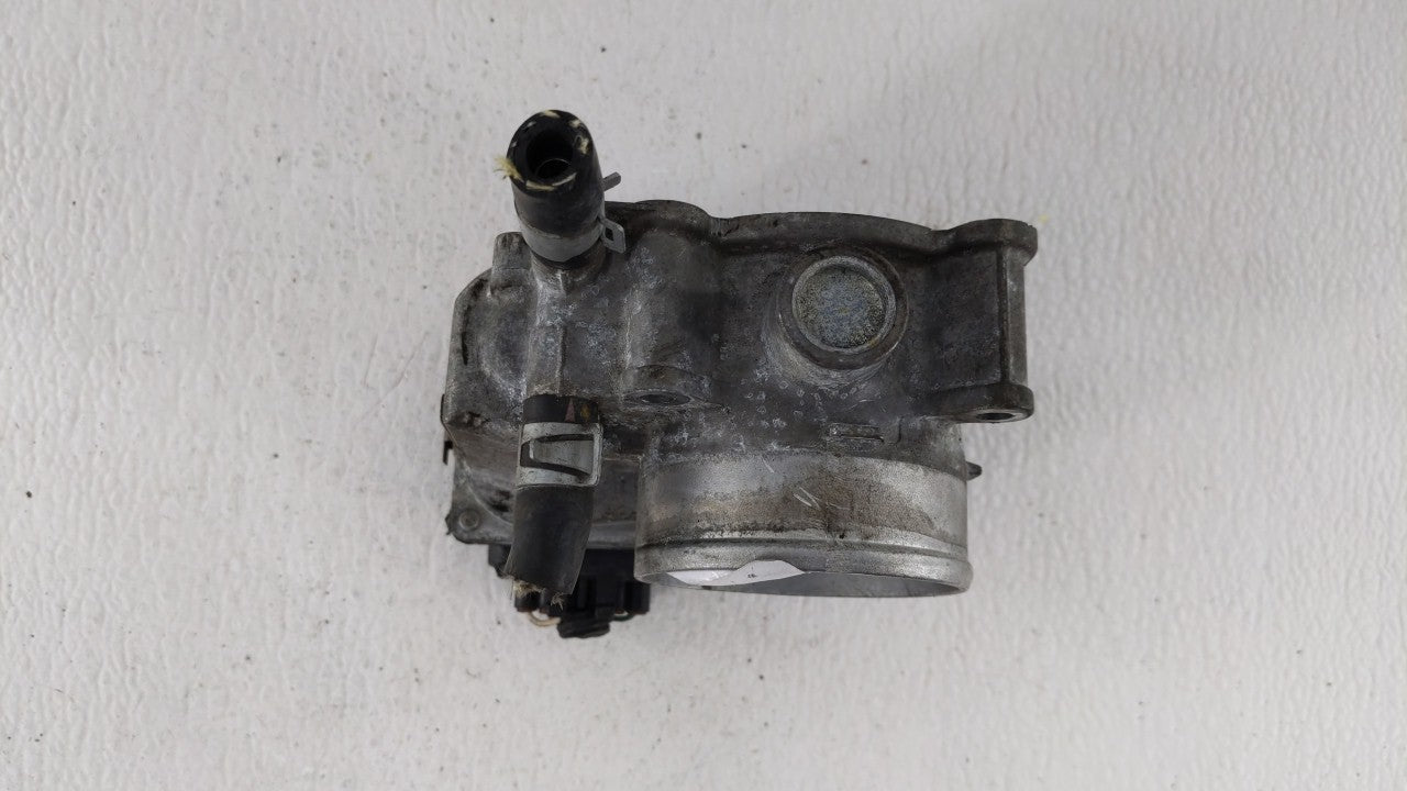 2013-2019 Nissan Sentra Throttle Body P/N:3RA60-01 C 3RA60-01 E, 3RA60-01 D Fits Fits 2013 2014 2015 2016 2017 2018 2019 OEM