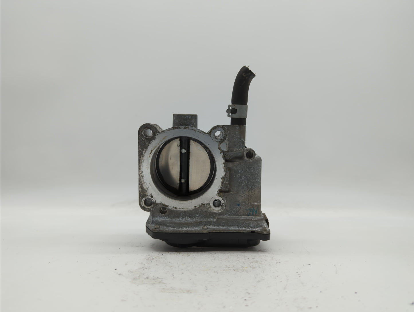 2013-2019 Nissan Sentra Throttle Body P/N:3RA60-01 C 3RA60-01 E, 3RA60-01 D Fits Fits 2013 2014 2015 2016 2017 2018 2019 OEM