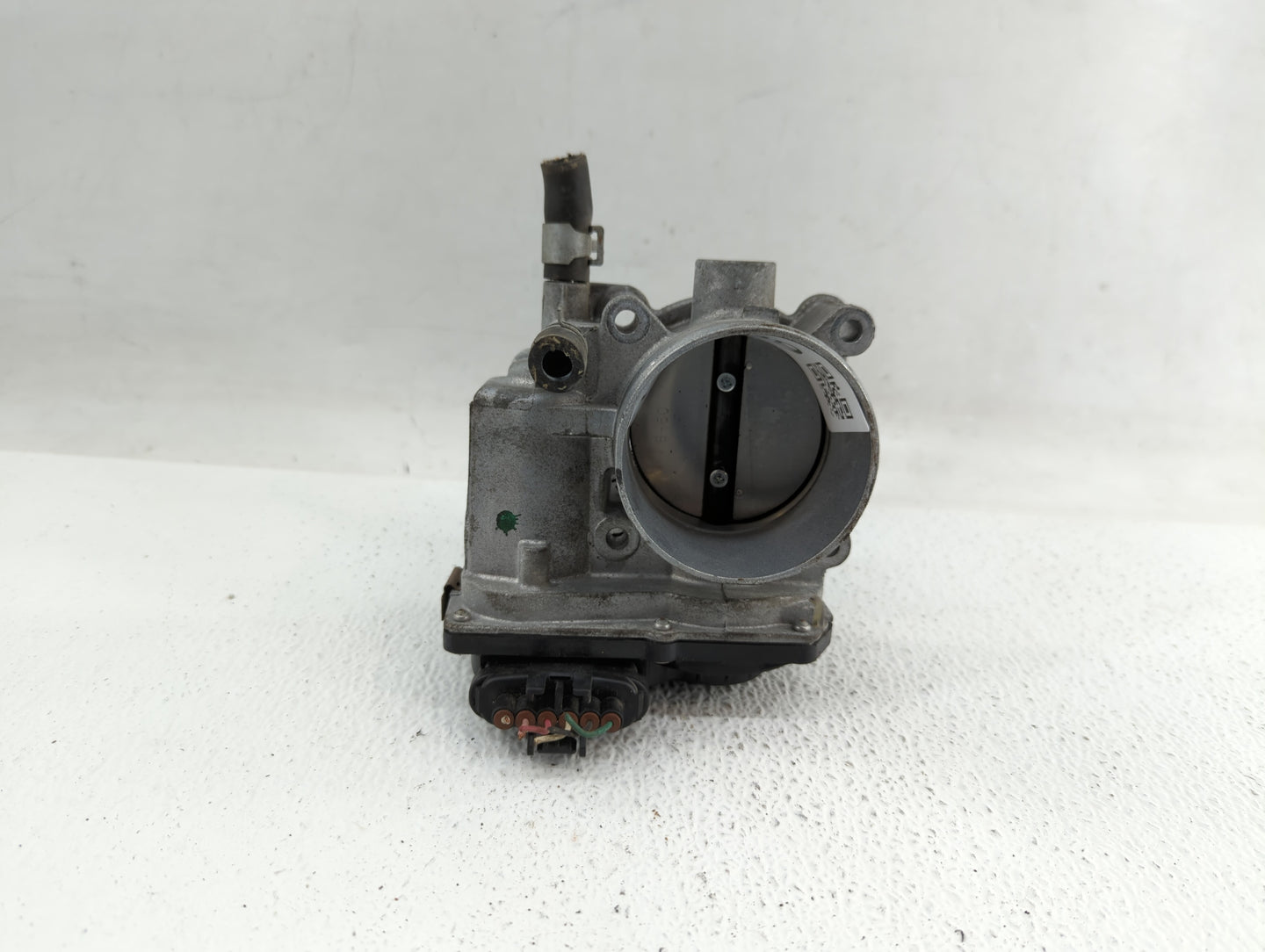 2013-2019 Nissan Sentra Throttle Body P/N:3RA60-01 C 3RA60-01 E, 3RA60-01 D Fits Fits 2013 2014 2015 2016 2017 2018 2019 OEM