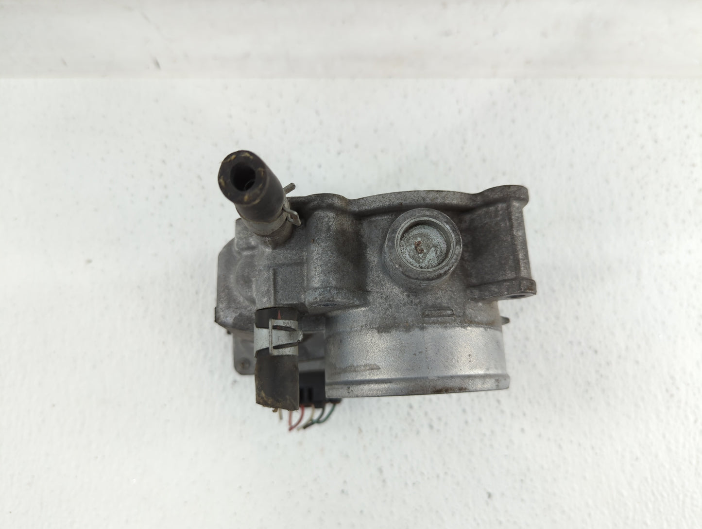 2013-2019 Nissan Sentra Throttle Body P/N:3RA60-01 C 3RA60-01 E, 3RA60-01 D Fits Fits 2013 2014 2015 2016 2017 2018 2019 OEM