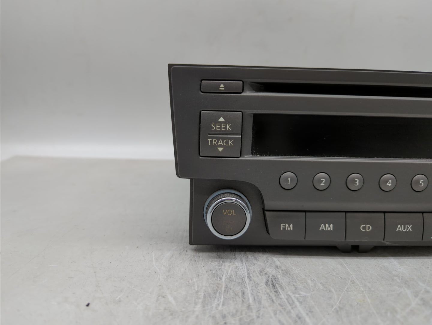 2013-2014 Nissan Sentra Am Fm Cd Player Radio Receiver - Oemusedautoparts1.com