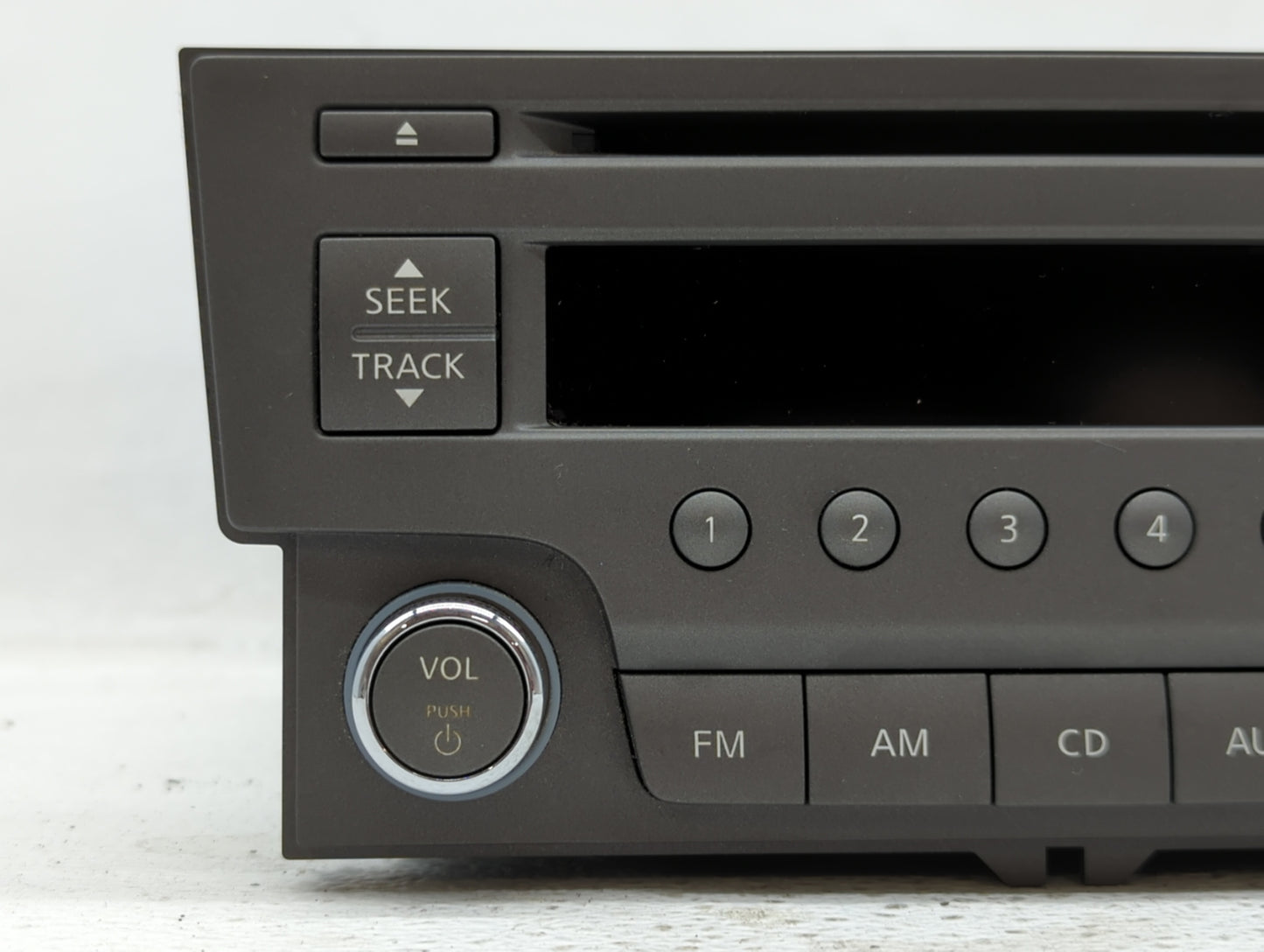 2013-2014 Nissan Sentra Am Fm Cd Player Radio Receiver - Oemusedautoparts1.com