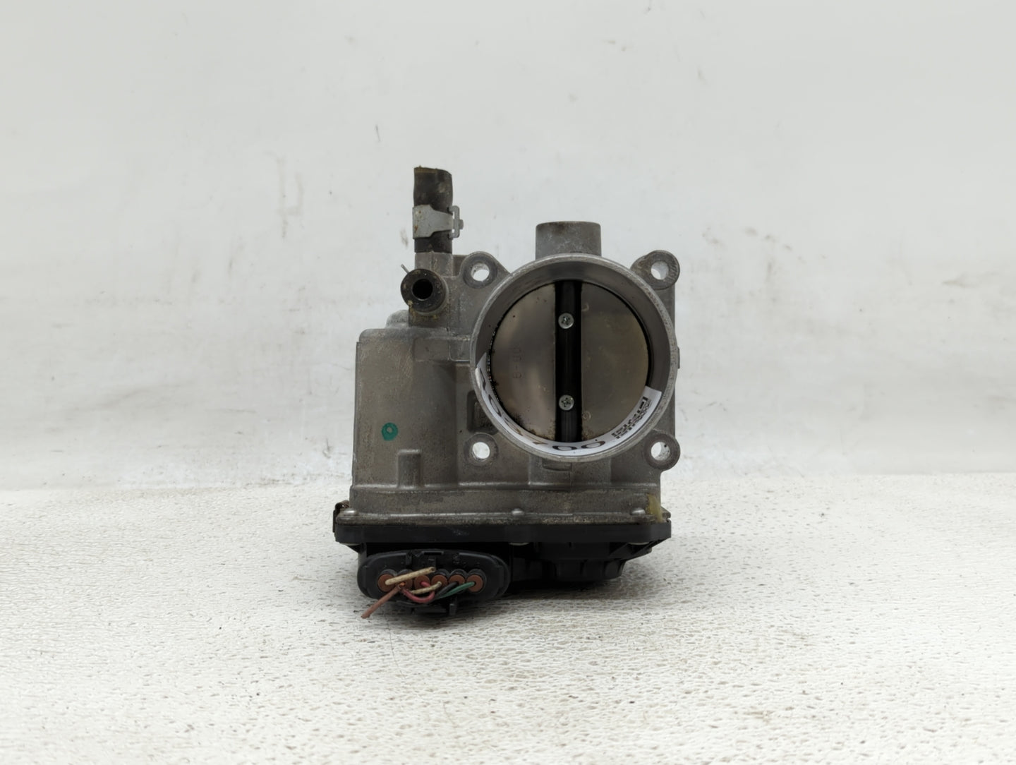 2013-2019 Nissan Sentra Throttle Body P/N:3RA60-01 C 3RA60-01 E, 3RA60-01 D Fits Fits 2013 2014 2015 2016 2017 2018 2019 OEM