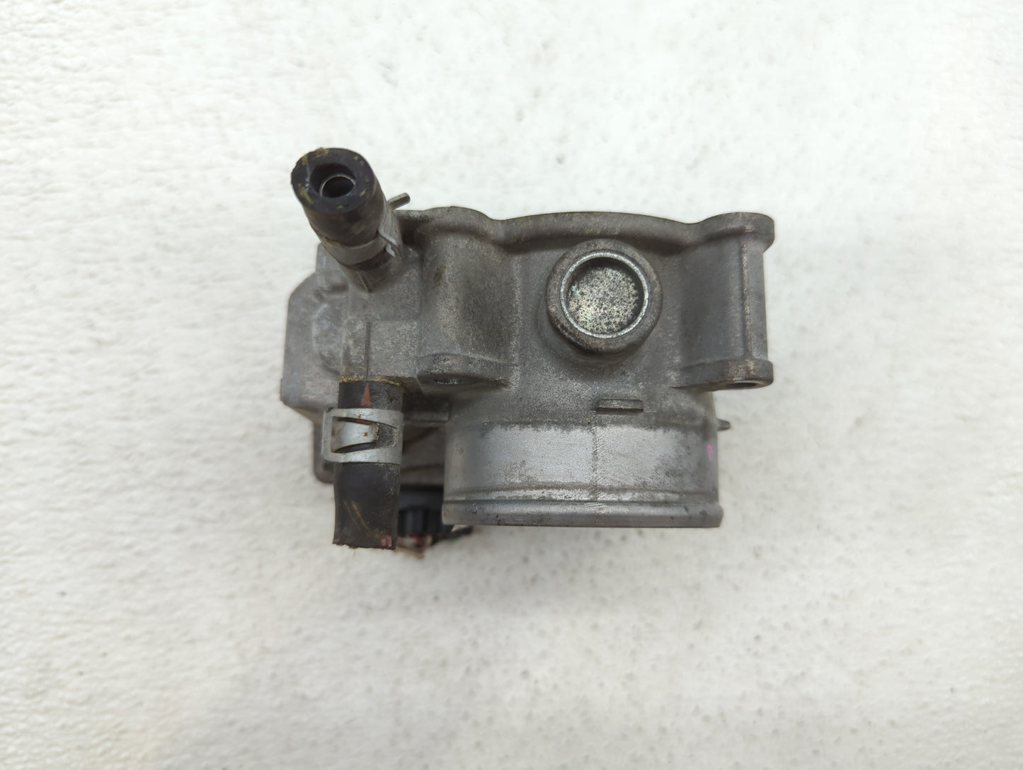 2013-2019 Nissan Sentra Throttle Body P/N:3RA60-01 C 3RA60-01 E, 3RA60-01 D Fits Fits 2013 2014 2015 2016 2017 2018 2019 OEM