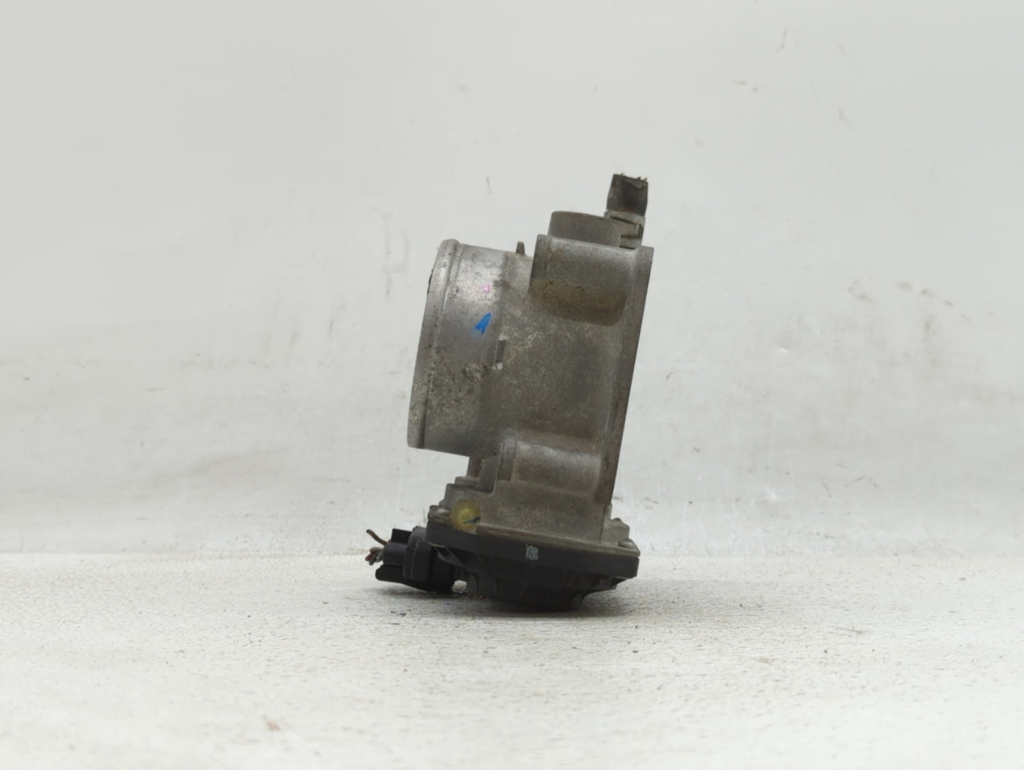 2013-2019 Nissan Sentra Throttle Body P/N:3RA60-01 C 3RA60-01 E, 3RA60-01 D Fits Fits 2013 2014 2015 2016 2017 2018 2019 OEM