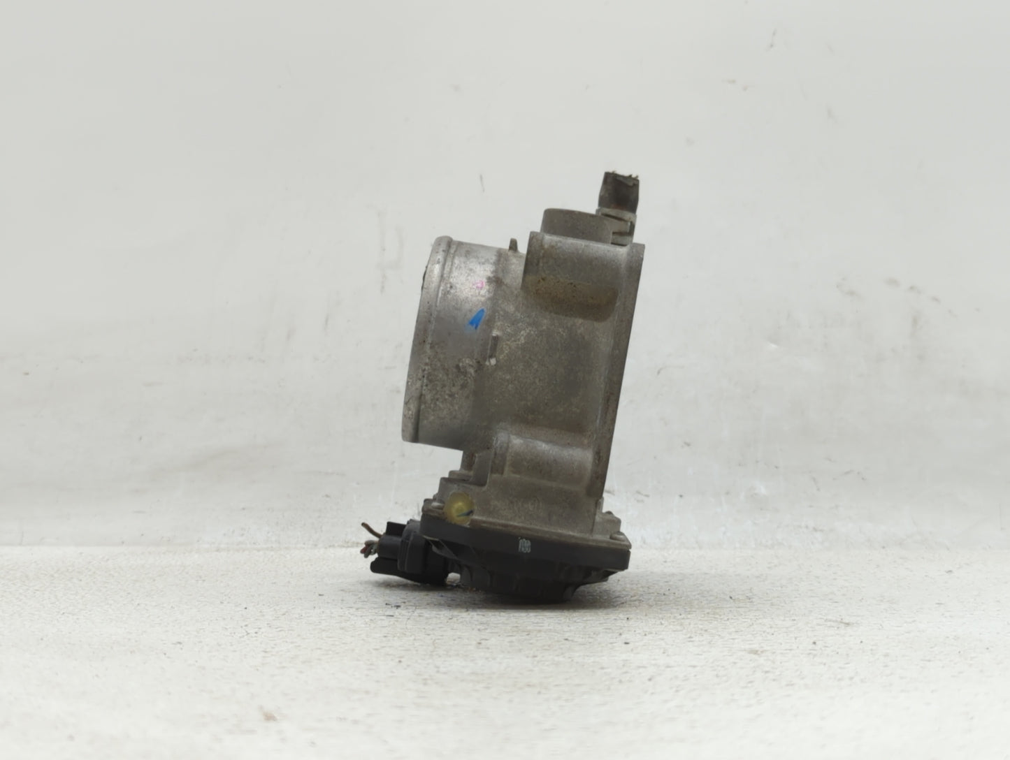 2013-2019 Nissan Sentra Throttle Body P/N:3RA60-01 C 3RA60-01 E, 3RA60-01 D Fits Fits 2013 2014 2015 2016 2017 2018 2019 OEM