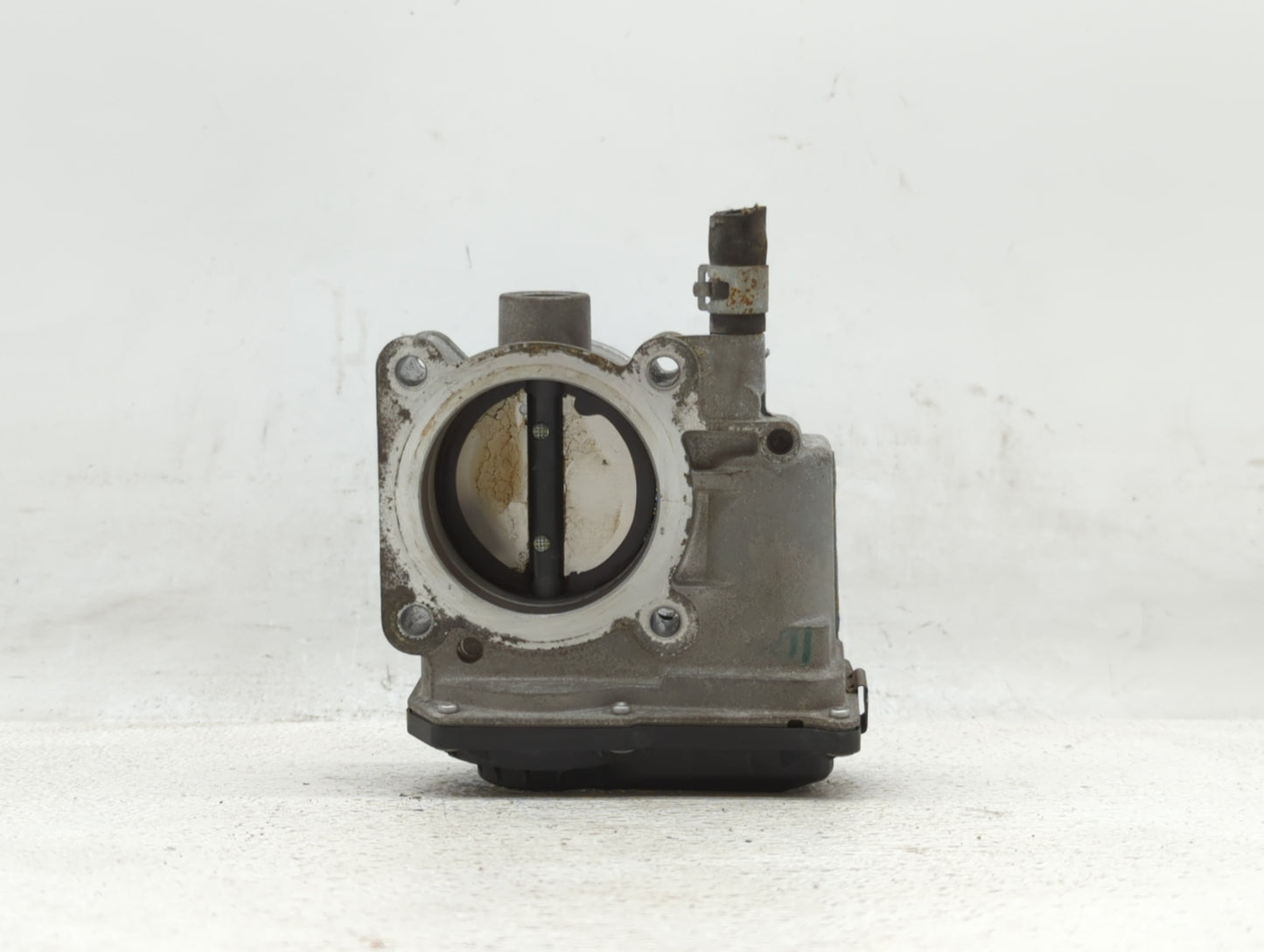 2013-2019 Nissan Sentra Throttle Body P/N:3RA60-01 C 3RA60-01 E, 3RA60-01 D Fits Fits 2013 2014 2015 2016 2017 2018 2019 OEM