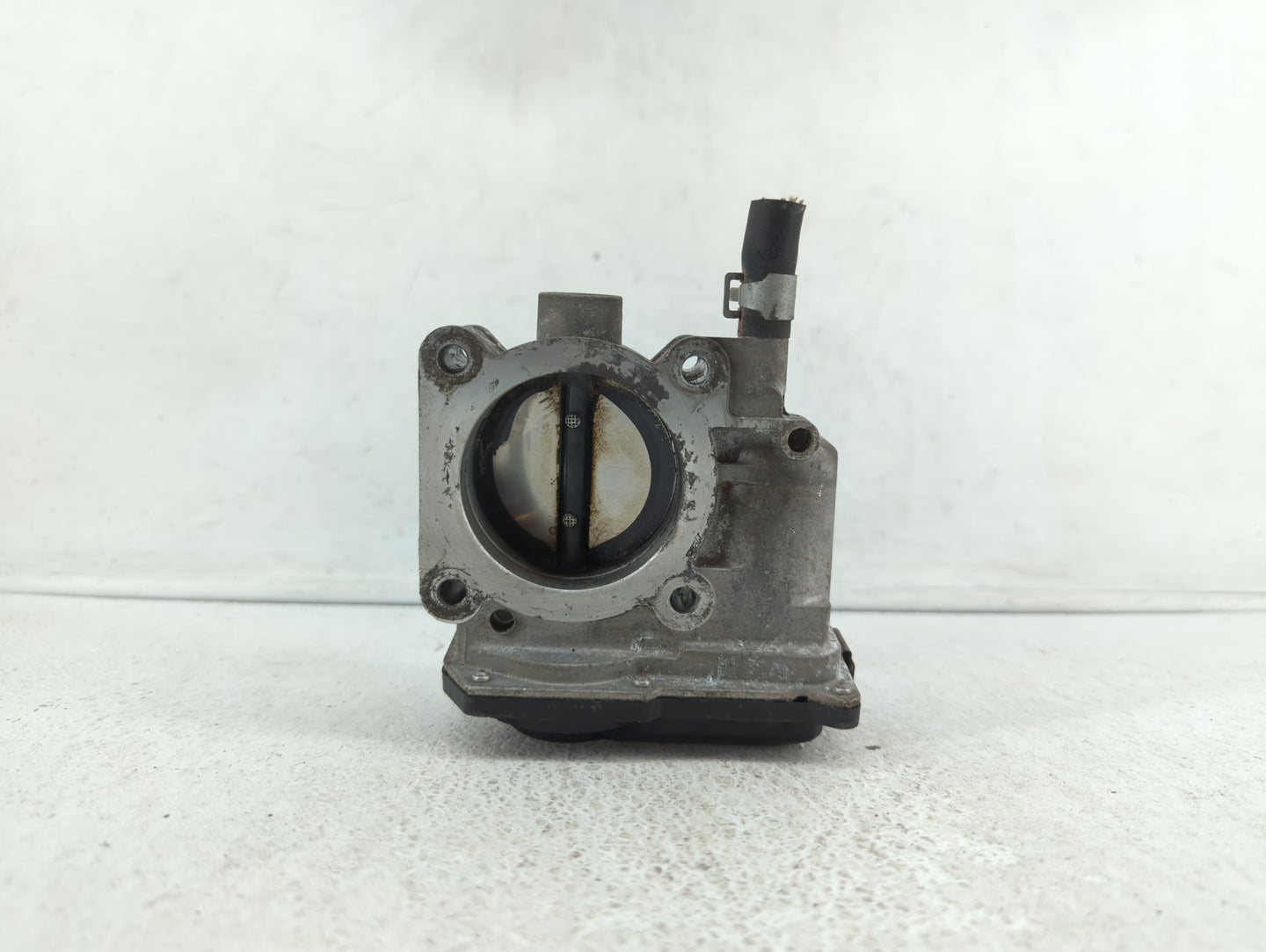 2013-2019 Nissan Sentra Throttle Body P/N:3RA60-01 C 3RA60-01 E, 3RA60-01 D Fits Fits 2013 2014 2015 2016 2017 2018 2019 OEM