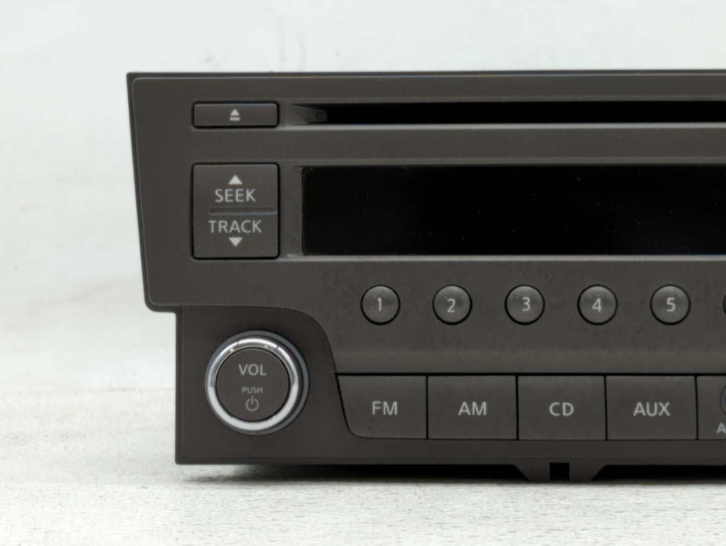 2013-2014 Nissan Sentra Am Fm Cd Player Radio Receiver - Oemusedautoparts1.com