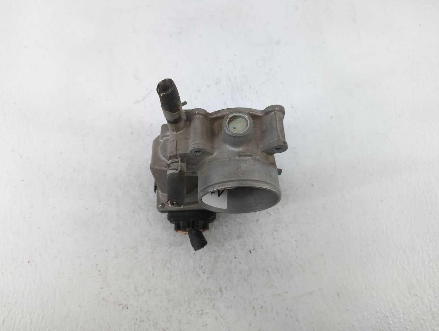 2013-2019 Nissan Sentra Throttle Body P/N:3RA60-01 C 3RA60-01 E, 3RA60-01 D Fits Fits 2013 2014 2015 2016 2017 2018 2019 OEM