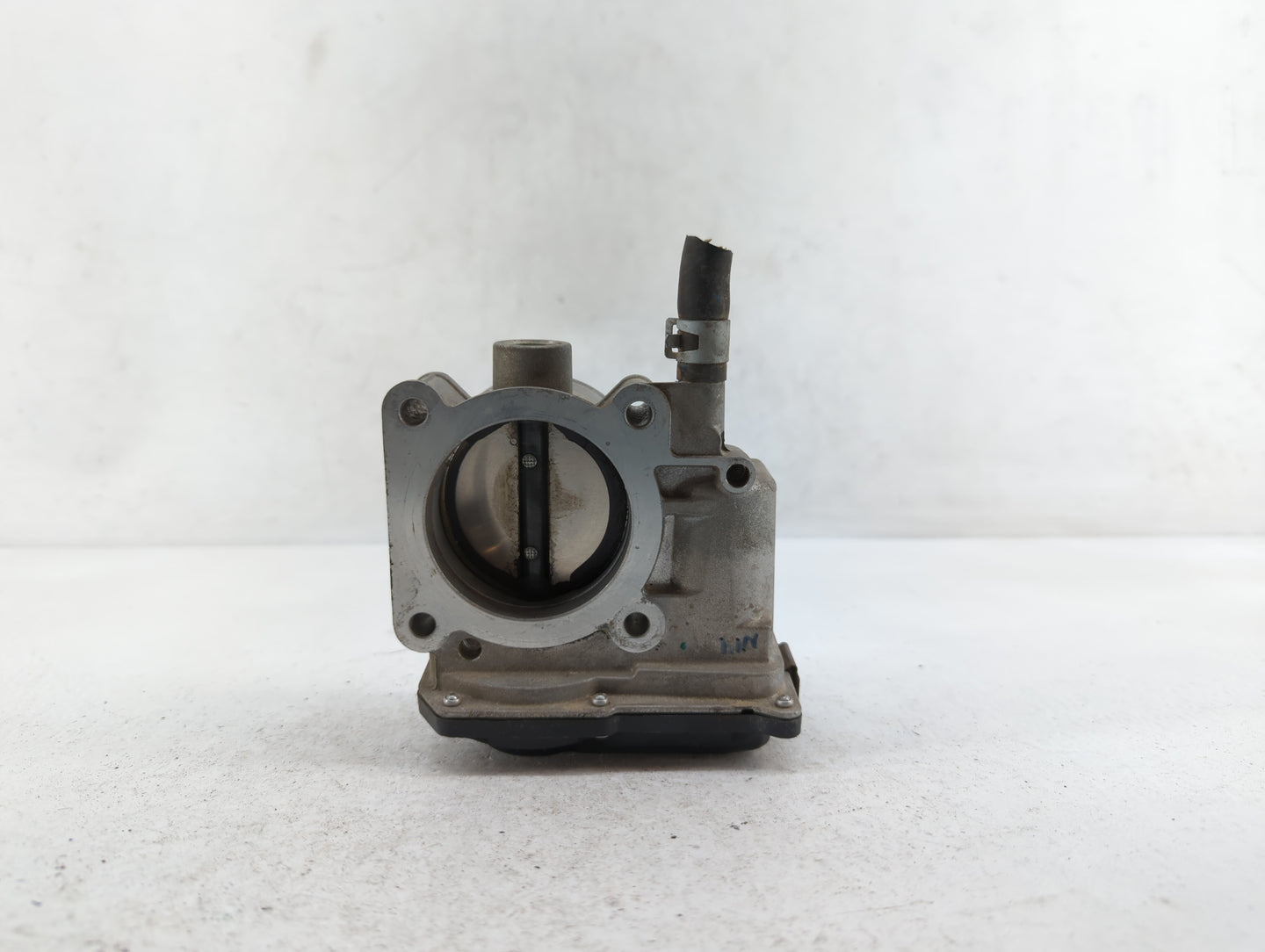 2013-2019 Nissan Sentra Throttle Body P/N:3RA60-01 C 3RA60-01 E, 3RA60-01 D Fits Fits 2013 2014 2015 2016 2017 2018 2019 OEM