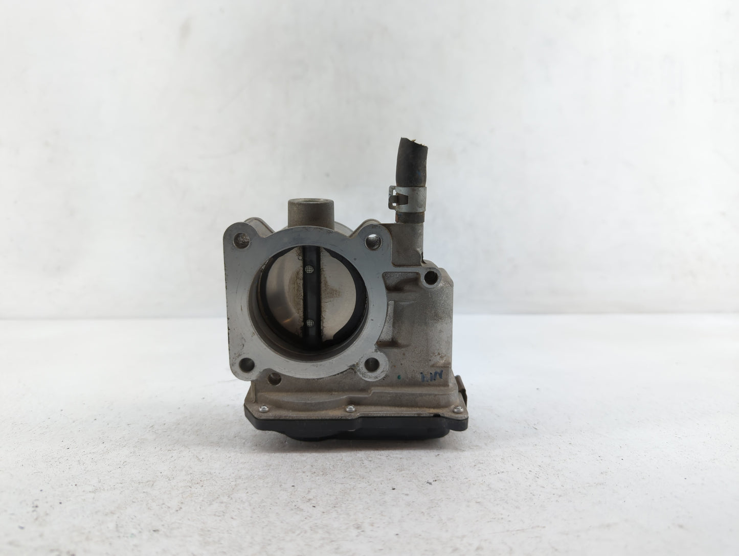 2013-2019 Nissan Sentra Throttle Body P/N:3RA60-01 C 3RA60-01 E, 3RA60-01 D Fits Fits 2013 2014 2015 2016 2017 2018 2019 OEM