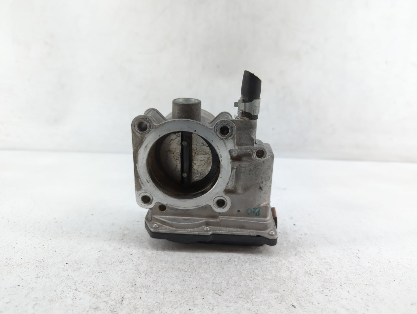 2013-2019 Nissan Sentra Throttle Body P/N:3RA60-01 C 3RA60-01 E, 3RA60-01 D Fits Fits 2013 2014 2015 2016 2017 2018 2019 OEM