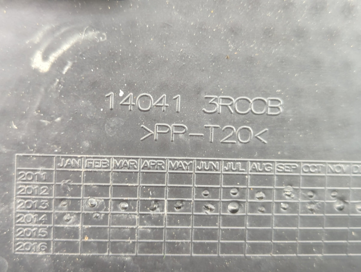 2014 Nissan Sentra Engine Cover 429775 - Oemusedautoparts1.com