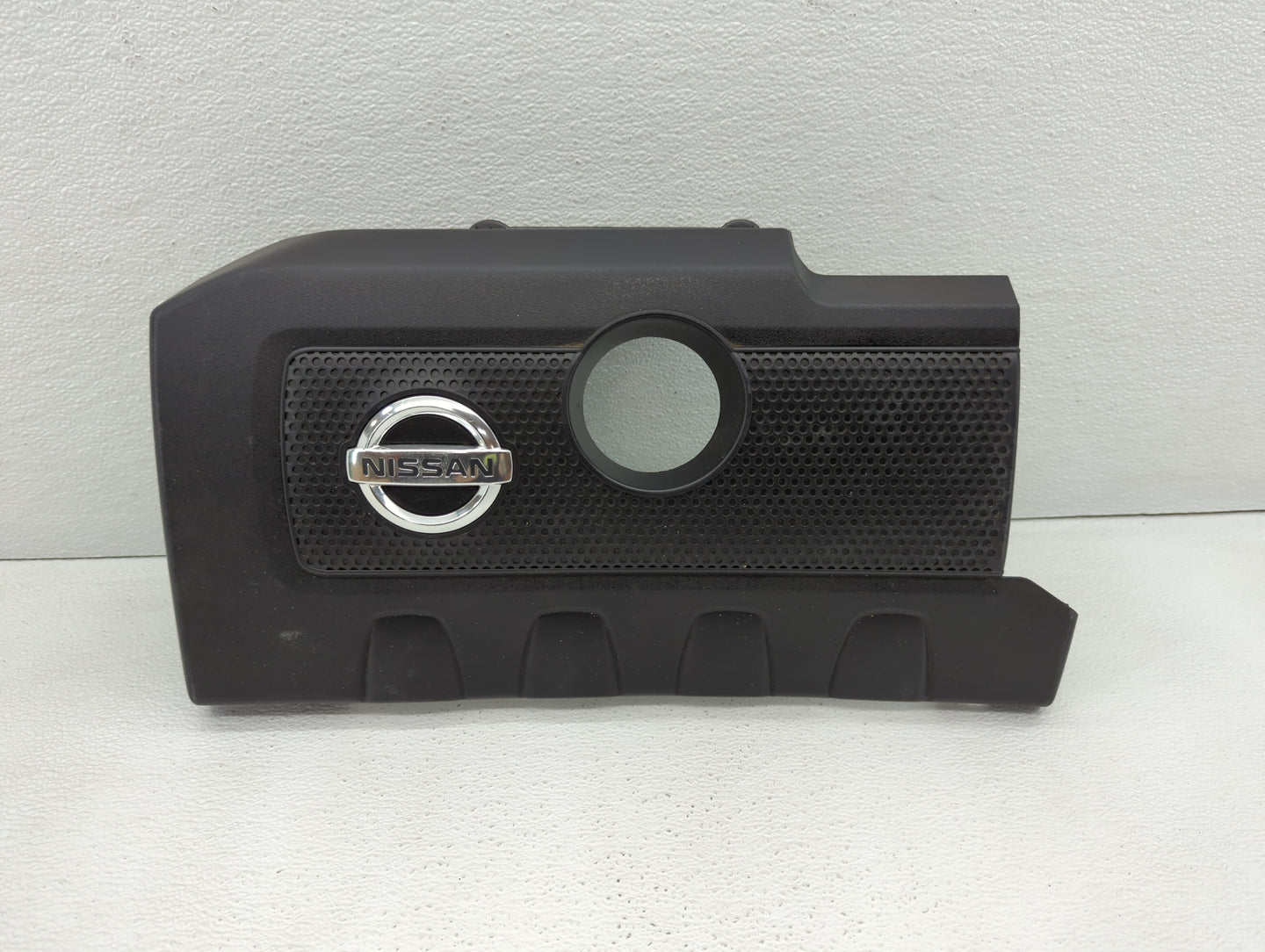 2014 Nissan Sentra Engine Cover - Oemusedautoparts1.com