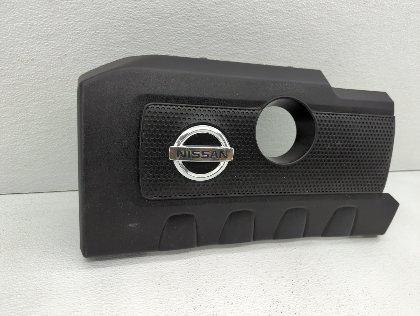 2014 Nissan Sentra Engine Cover - Oemusedautoparts1.com