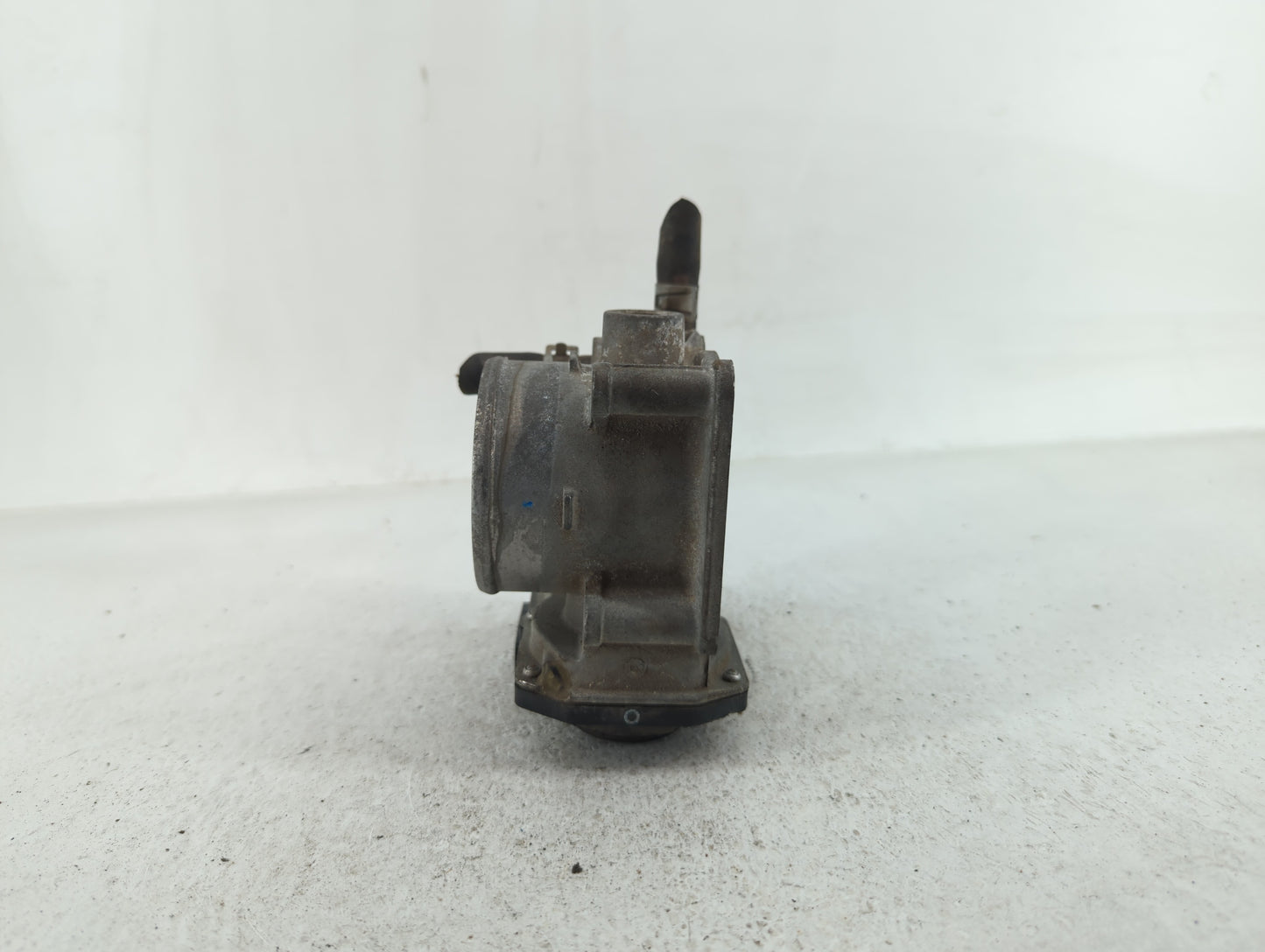 2013-2019 Nissan Sentra Throttle Body P/N:3RA60-01 A 3RA60-01 B Fits Fits 2013 2014 2015 2016 2017 2018 2019 OEM Used Auto P