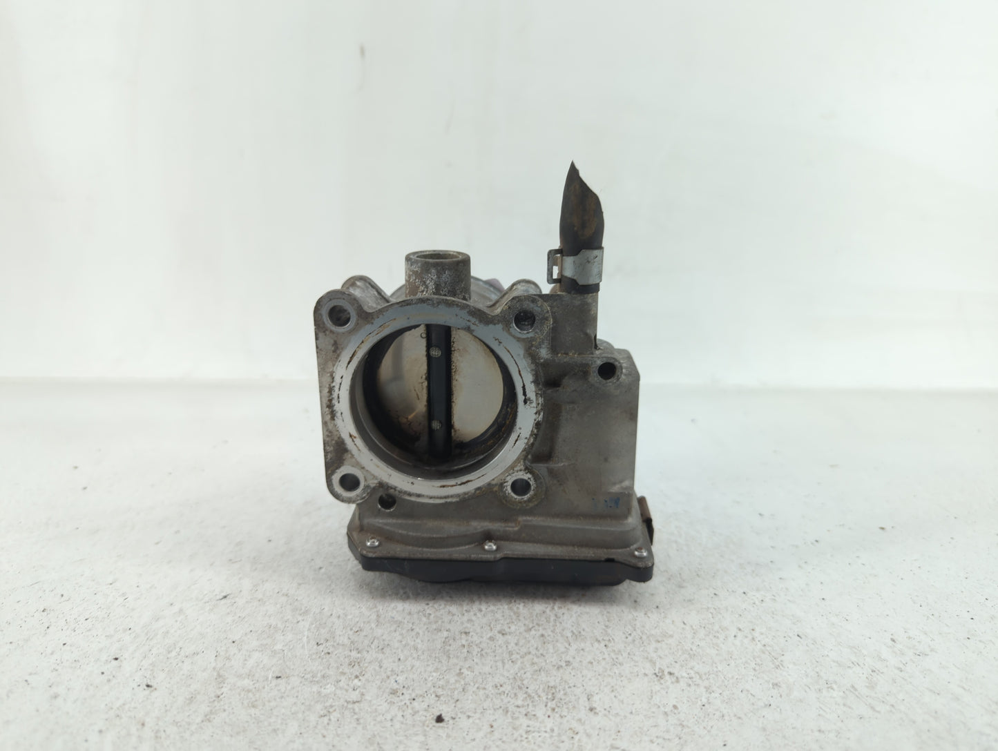 2013-2019 Nissan Sentra Throttle Body P/N:3RA60-01 A 3RA60-01 B Fits Fits 2013 2014 2015 2016 2017 2018 2019 OEM Used Auto P