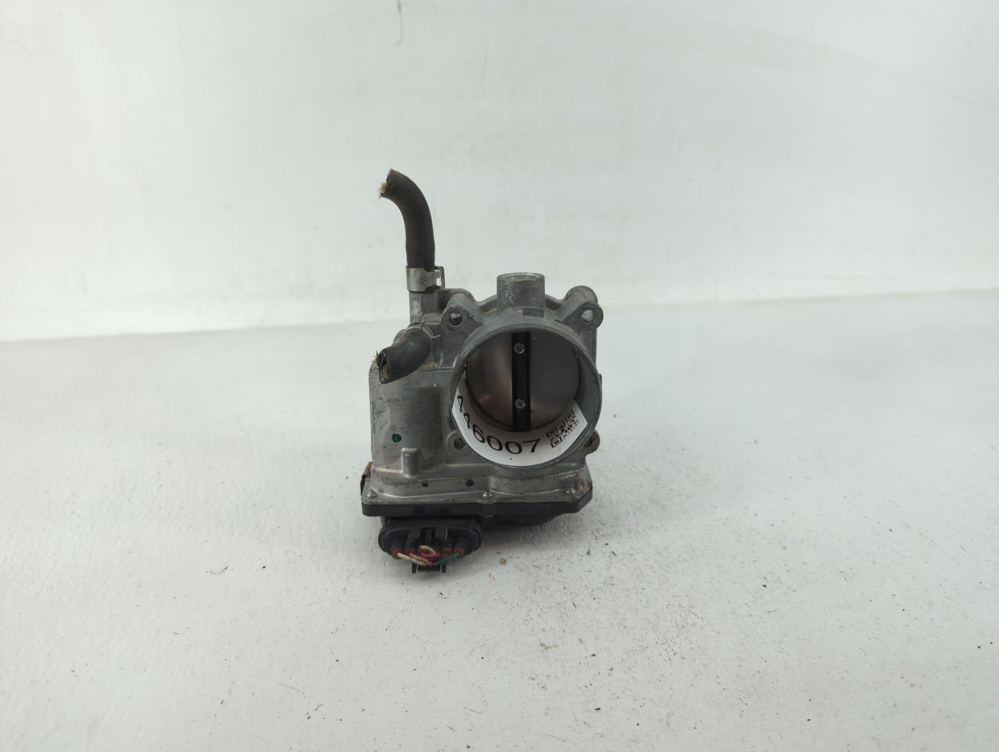 2013-2019 Nissan Sentra Throttle Body P/N:3RA60-01 E 3RA60-01 A, 3RA60-01 B Fits Fits 2013 2014 2015 2016 2017 2018 2019 OEM