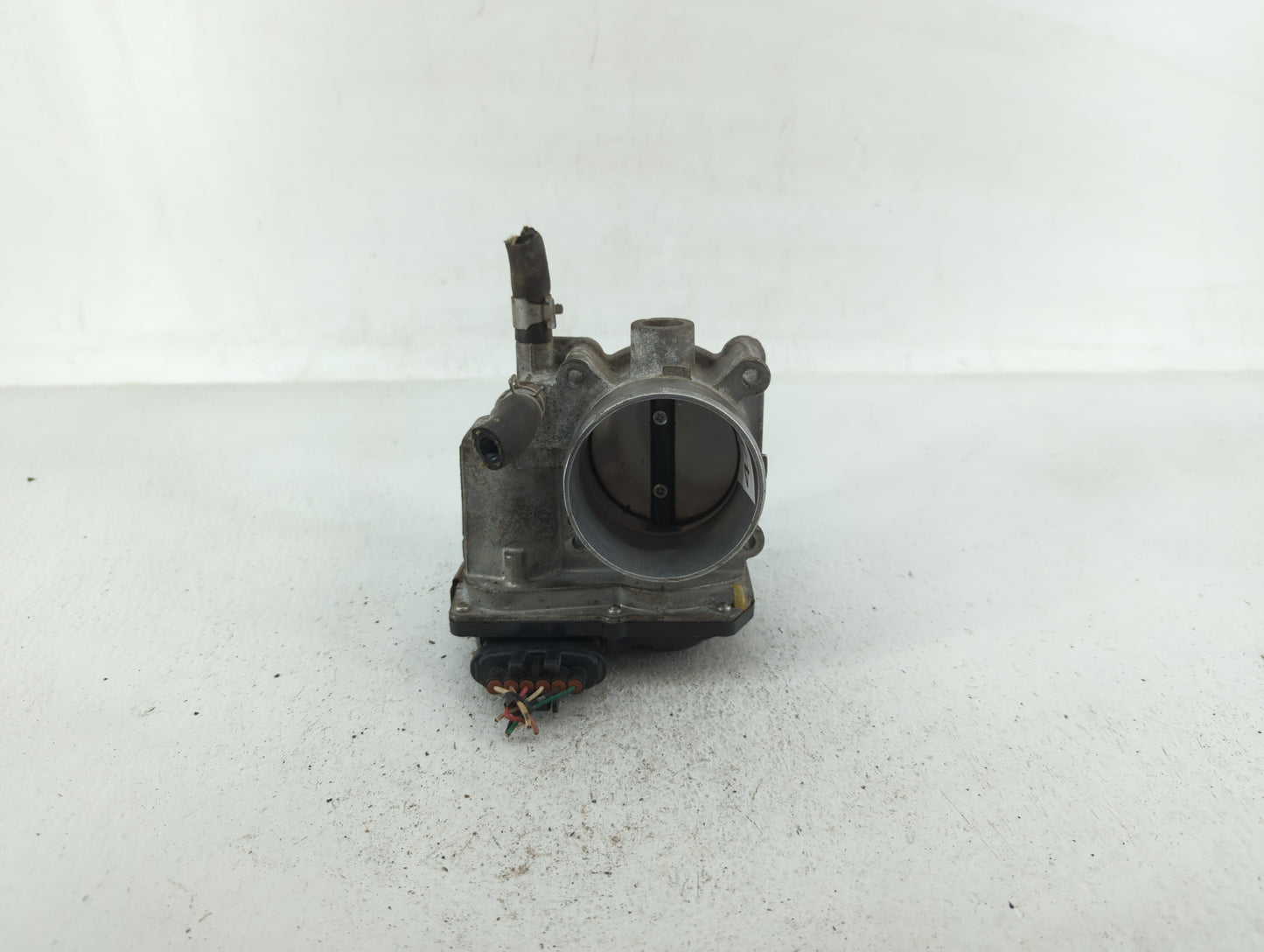 2013-2019 Nissan Sentra Throttle Body P/N:3RA60-01 A 3RA60-01 B Fits Fits 2013 2014 2015 2016 2017 2018 2019 OEM Used Auto P