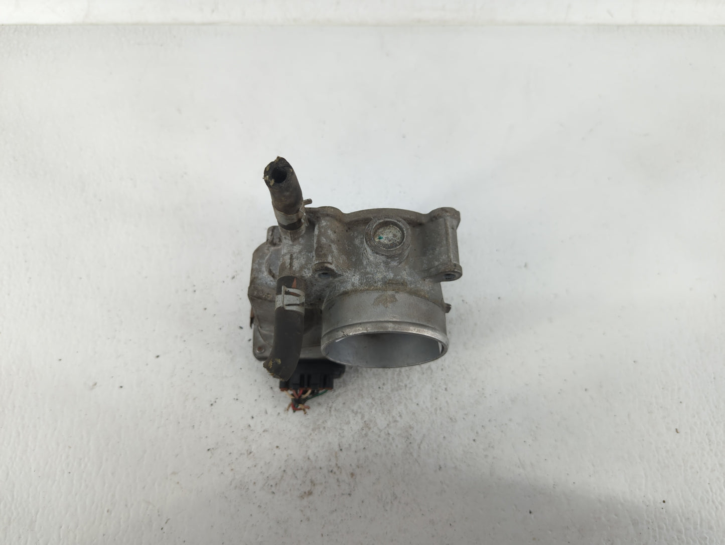 2013-2019 Nissan Sentra Throttle Body P/N:3RA60-01 A 3RA60-01 B Fits Fits 2013 2014 2015 2016 2017 2018 2019 OEM Used Auto P