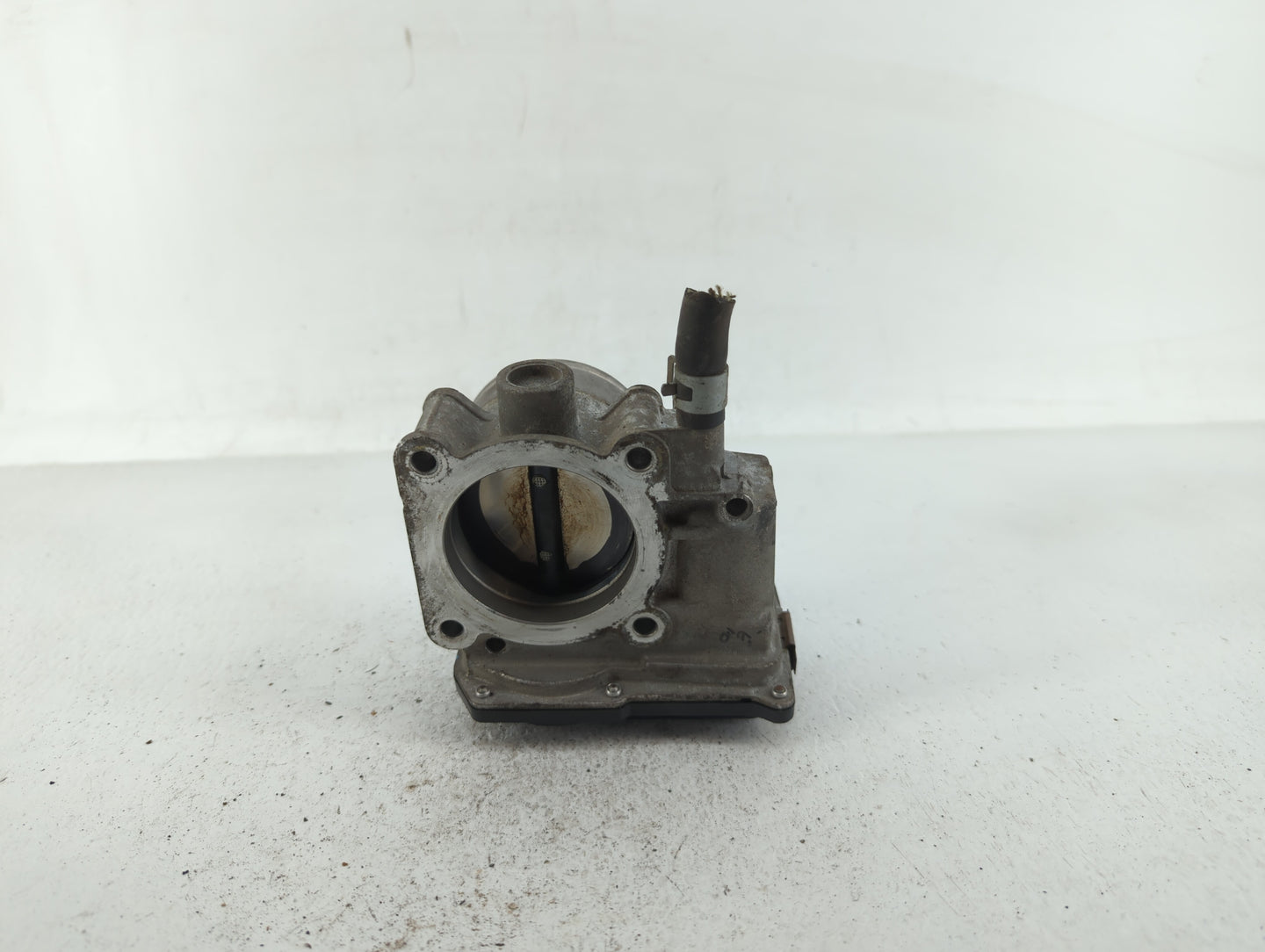2013-2019 Nissan Sentra Throttle Body P/N:3RA60-01 A 3RA60-01 B Fits Fits 2013 2014 2015 2016 2017 2018 2019 OEM Used Auto P