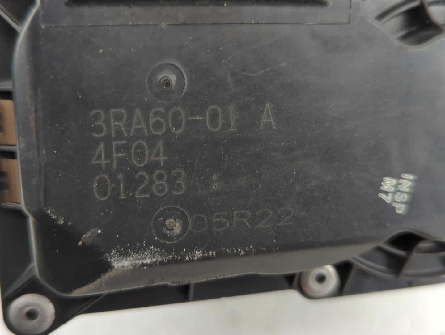 2013-2019 Nissan Sentra Throttle Body P/N:3RA60-01 A 3RA60-01 B Fits Fits 2013 2014 2015 2016 2017 2018 2019 OEM Used Auto P