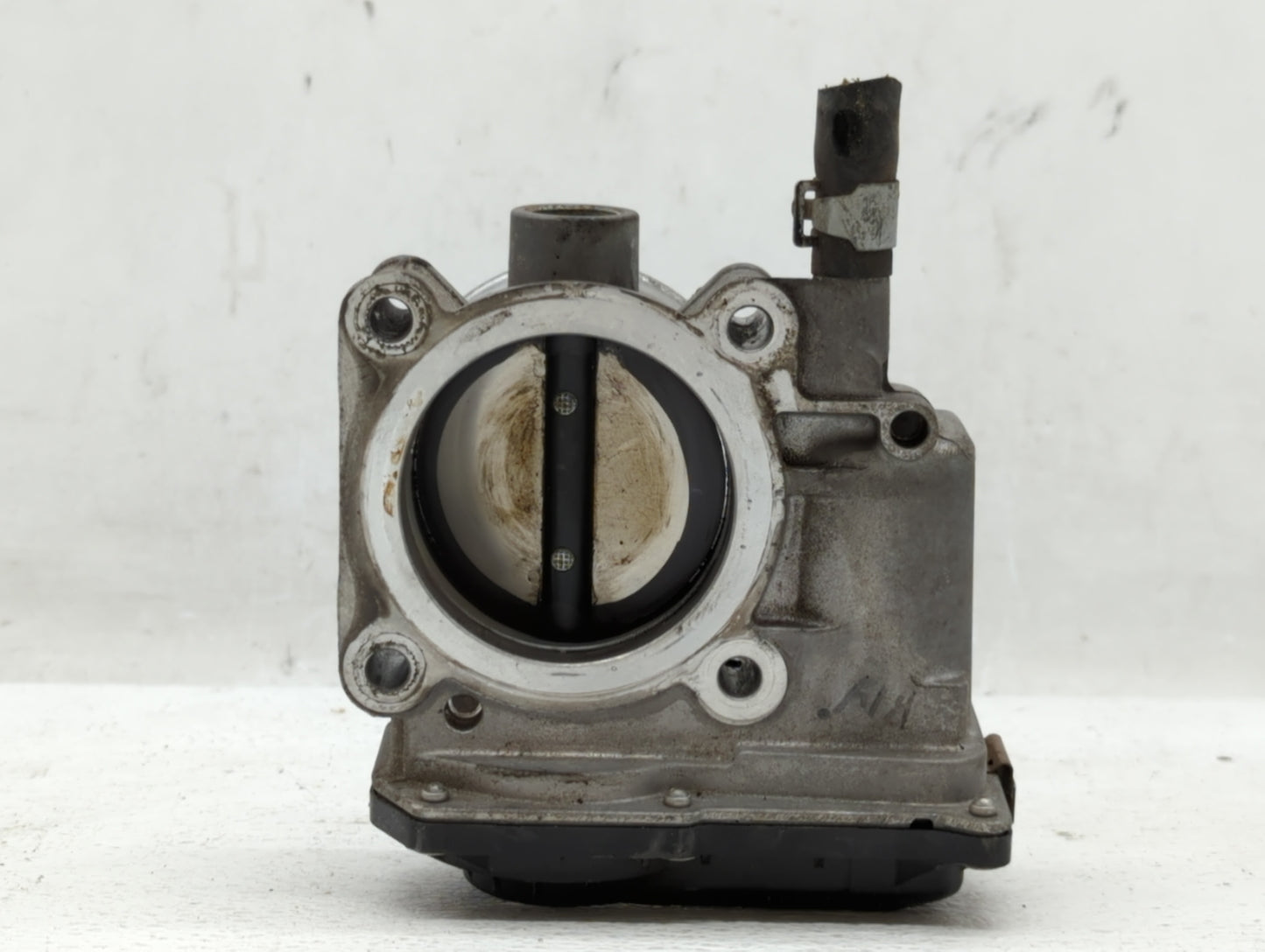 2013-2019 Nissan Sentra Throttle Body P/N:3RA60-01 A 3RA60-01 B Fits Fits 2013 2014 2015 2016 2017 2018 2019 OEM Used Auto P