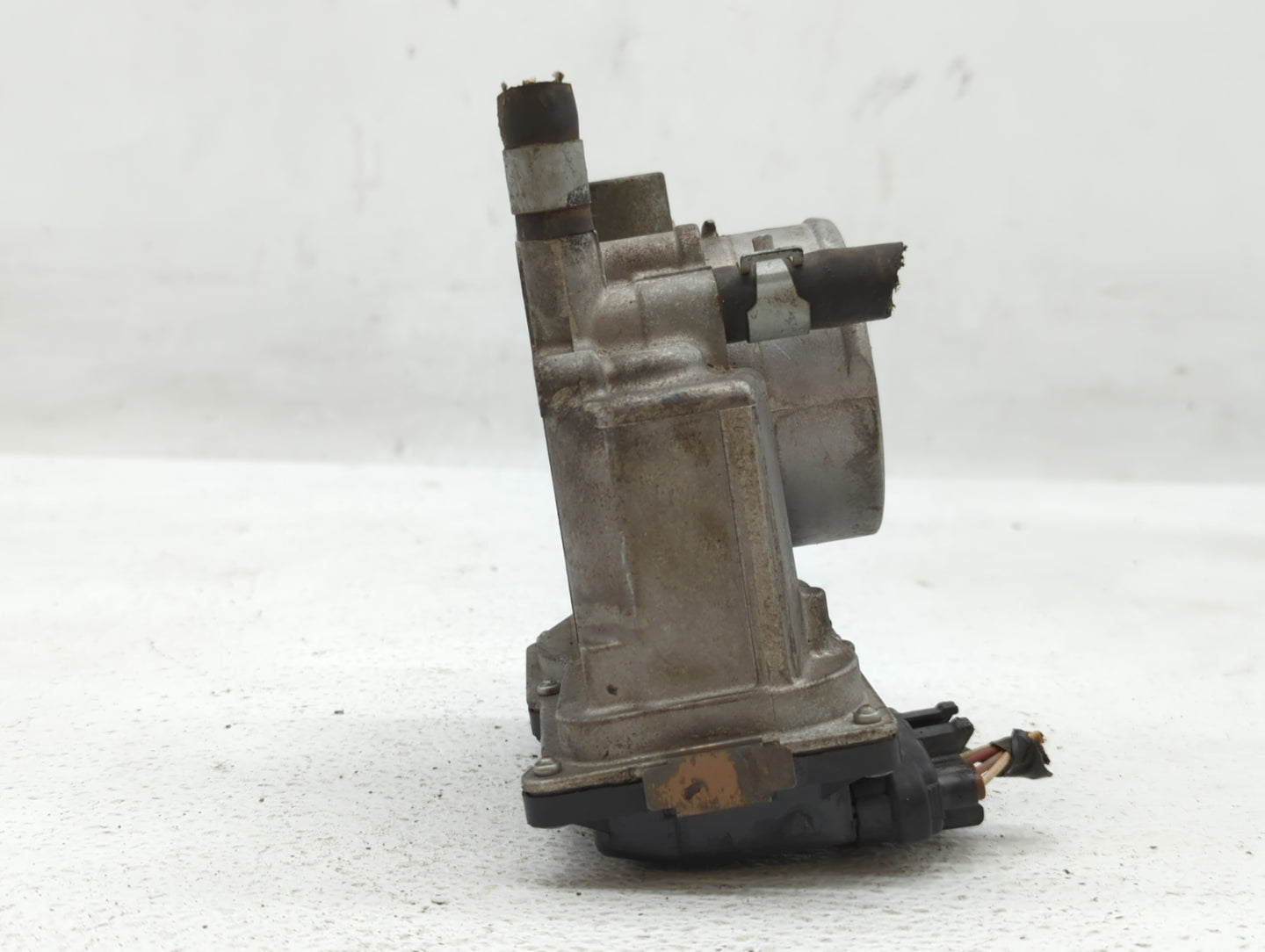2013-2019 Nissan Sentra Throttle Body P/N:3RA60-01 A 3RA60-01 B Fits Fits 2013 2014 2015 2016 2017 2018 2019 OEM Used Auto P