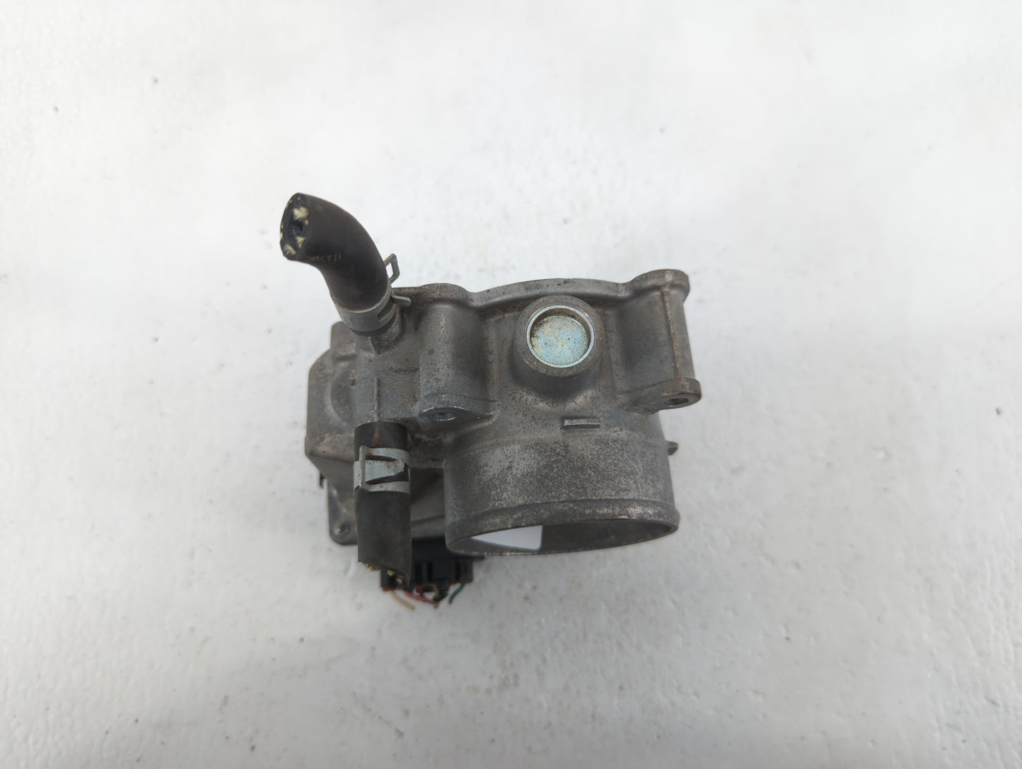 2013-2019 Nissan Sentra Throttle Body P/N:3RA60-01 C 3RA60-01 D, 3RA60-01 A Fits Fits 2013 2014 2015 2016 2017 2018 2019 OEM