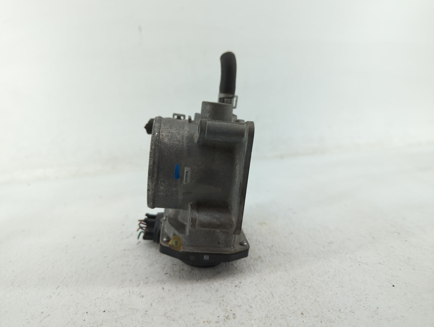 2013-2019 Nissan Sentra Throttle Body P/N:3RA60-01 C 3RA60-01 D, 3RA60-01 A Fits Fits 2013 2014 2015 2016 2017 2018 2019 OEM