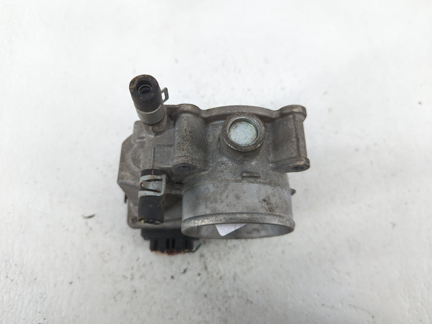 2013-2019 Nissan Sentra Throttle Body P/N:3RA60-01 C 3RA60-01 D, 3RA60-01 A Fits Fits 2013 2014 2015 2016 2017 2018 2019 OEM