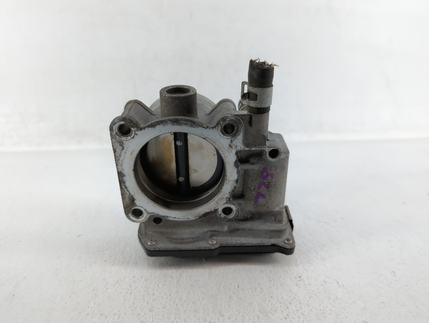 2013-2019 Nissan Sentra Throttle Body P/N:3RA60-01 E 3RA60-01 A, 3RA60-01 C Fits Fits 2013 2014 2015 2016 2017 2018 2019 OEM