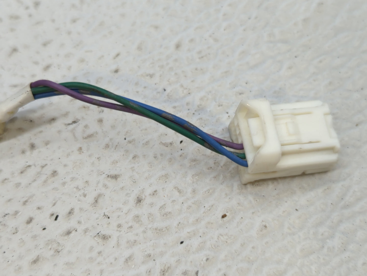 2013-2015 Nissan Sentra Passenger Side View Mirror - Right Door Mirror OEM Used - Oemusedautoparts1.com