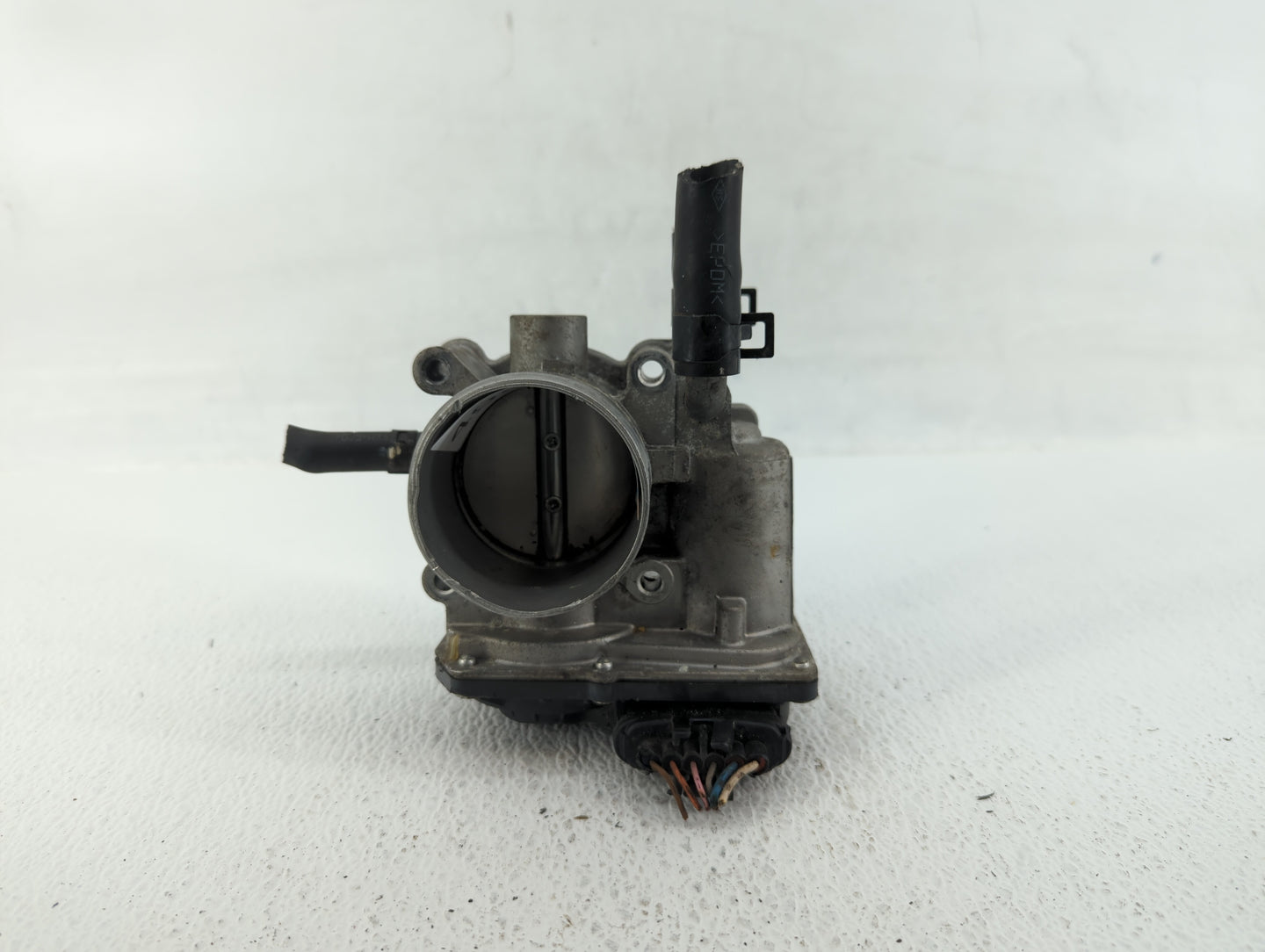 2013-2019 Nissan Sentra Throttle Body P/N:35100-2B300 Fits Fits 2013 2014 2015 2016 2017 2018 2019 OEM Used Auto Parts - Oem