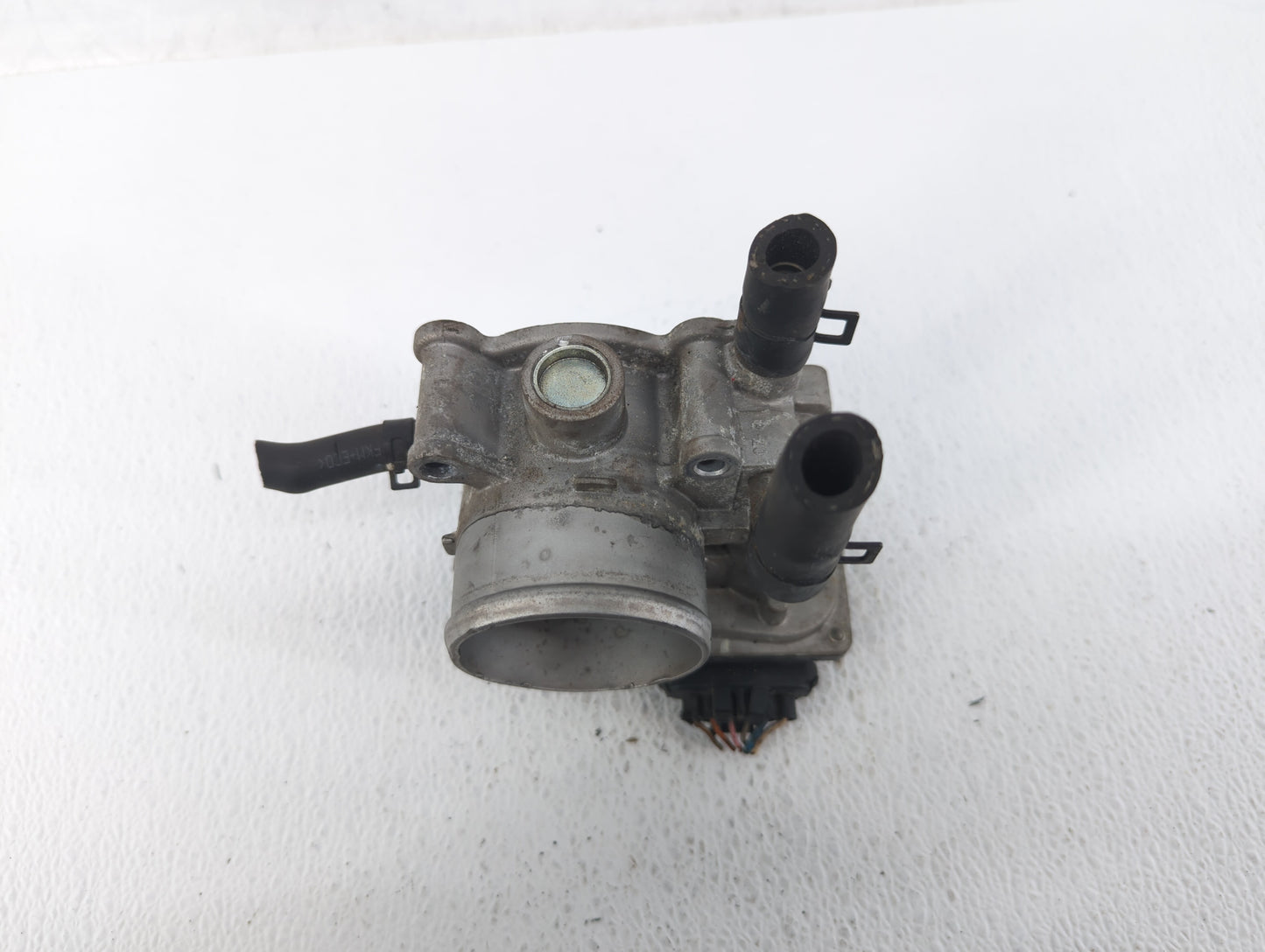 2013-2019 Nissan Sentra Throttle Body P/N:35100-2B300 Fits Fits 2013 2014 2015 2016 2017 2018 2019 OEM Used Auto Parts - Oem