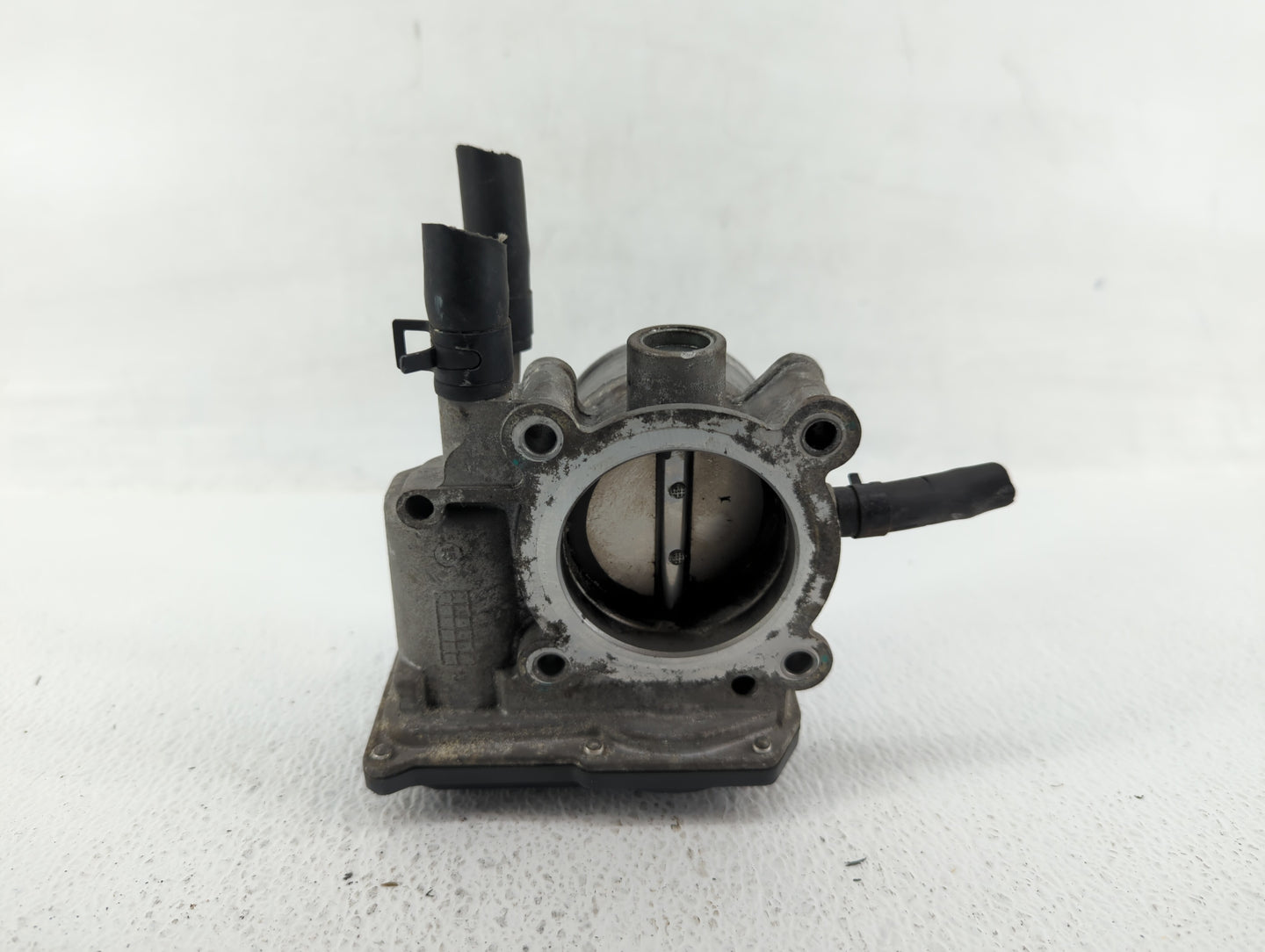2013-2019 Nissan Sentra Throttle Body P/N:35100-2B300 Fits Fits 2013 2014 2015 2016 2017 2018 2019 OEM Used Auto Parts - Oem