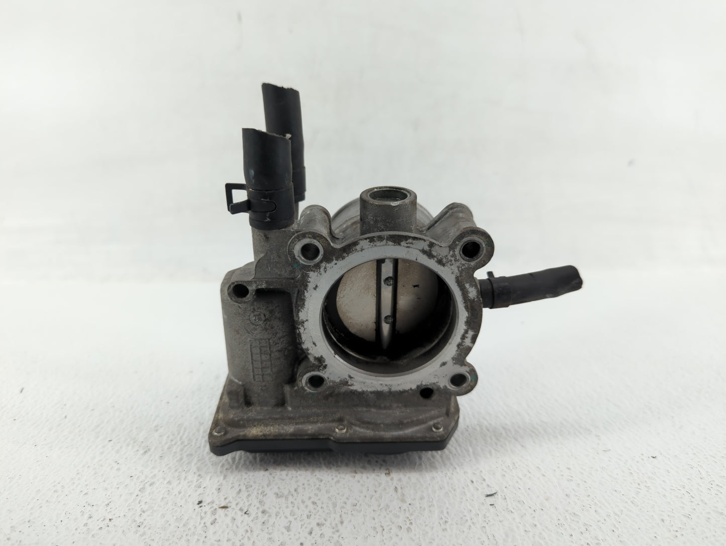 2013-2019 Nissan Sentra Throttle Body P/N:35100-2B300 Fits Fits 2013 2014 2015 2016 2017 2018 2019 OEM Used Auto Parts - Oem