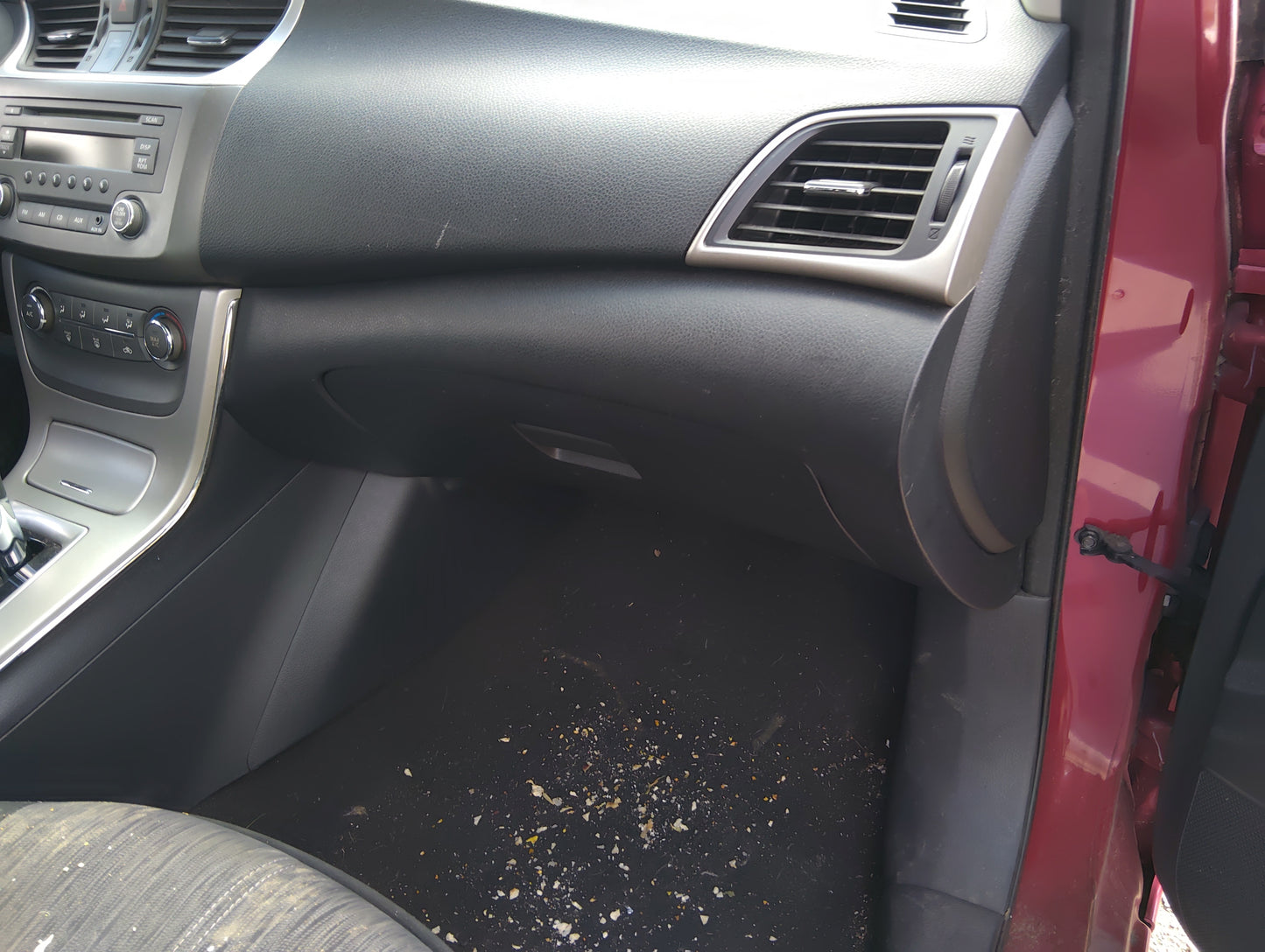 2014 Nissan Sentra Passenger Glove Box Door Storage Compartment - Oemusedautoparts1.com