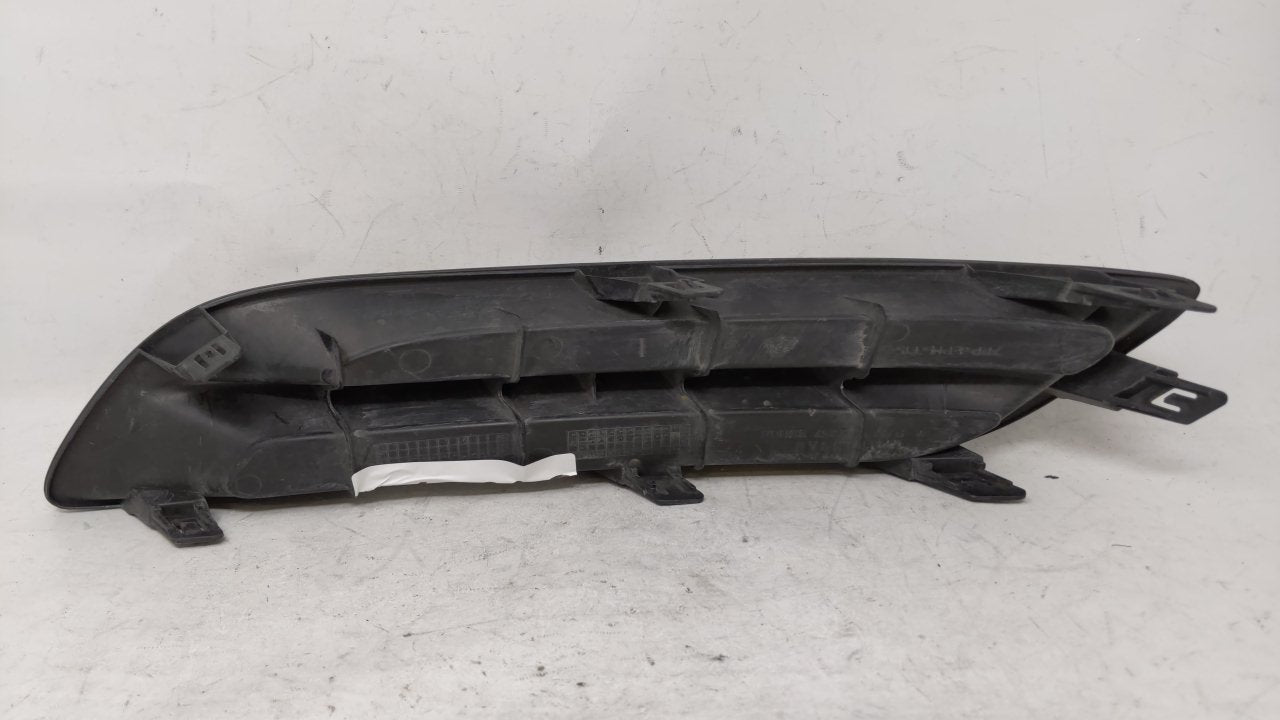 2013-2015 Nissan Sentra Front Grille Bumper Not Included - Oemusedautoparts1.com